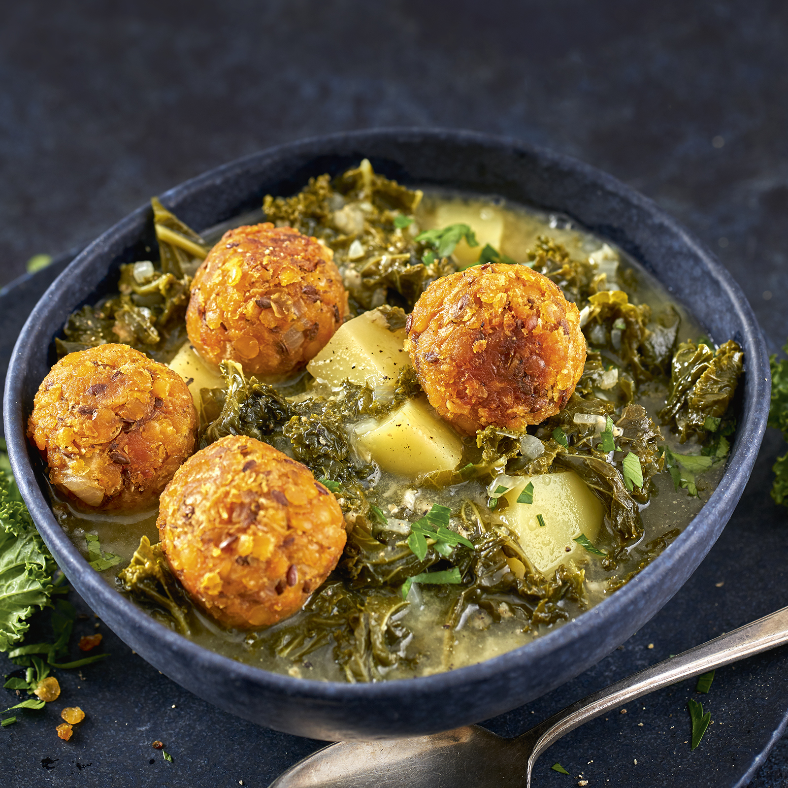 6 20 Gruenkohl Eintopf Mit Linsenbaellchen 1600x1600px