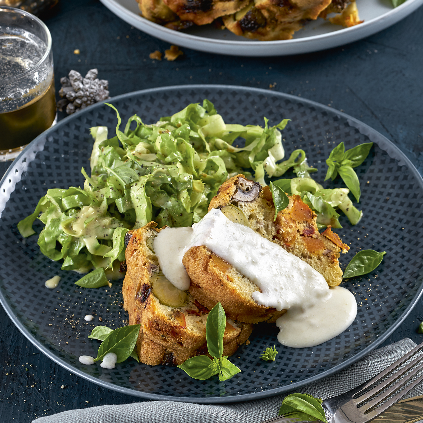 6 20 Herzhafter Gugelhupf Mit Parmesansosse 1600x1600px