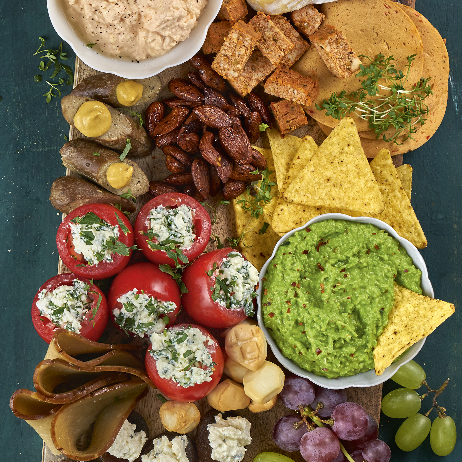 6 20 Party Platte Umami Board 1600x1600px