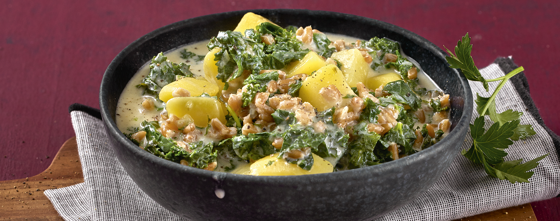 1 21 Gruenkohl Dinkel Topf Mit Kartoffeln 1920x760px