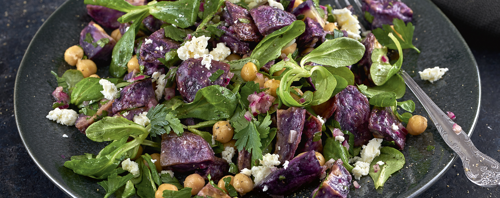 1 21 Salat Mit Lila Backofen Kartoffeln 1920x760px