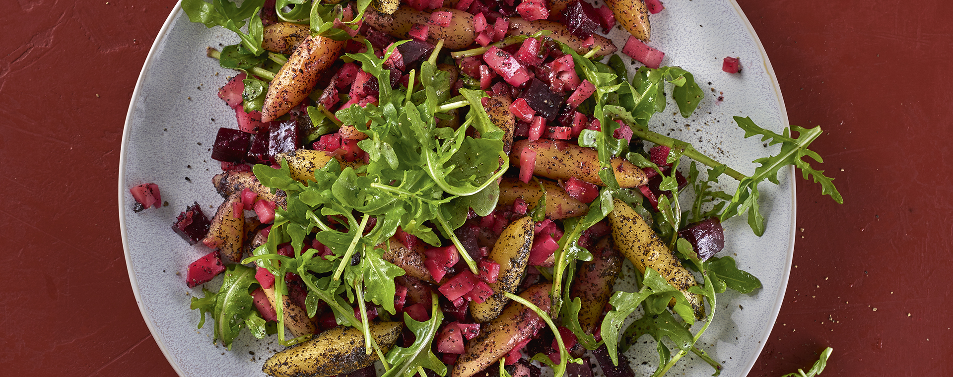 1 21 Schupfnudeln Mit Mohnbutter Und Pastinaken Rote Bete Gemuese 1920x760px