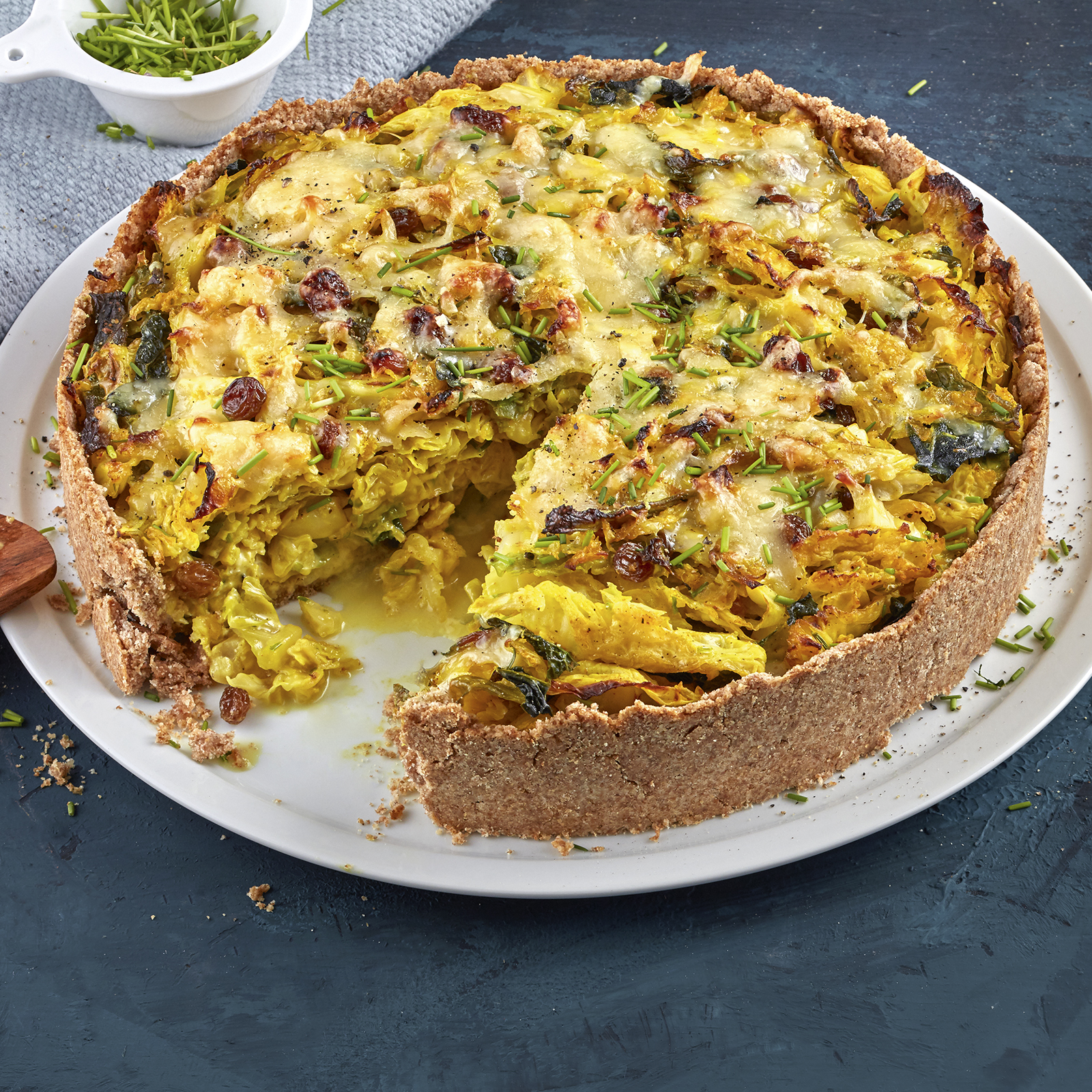 2 21 Wirsing Curry Quiche Mit Rosinen 1600x1600px