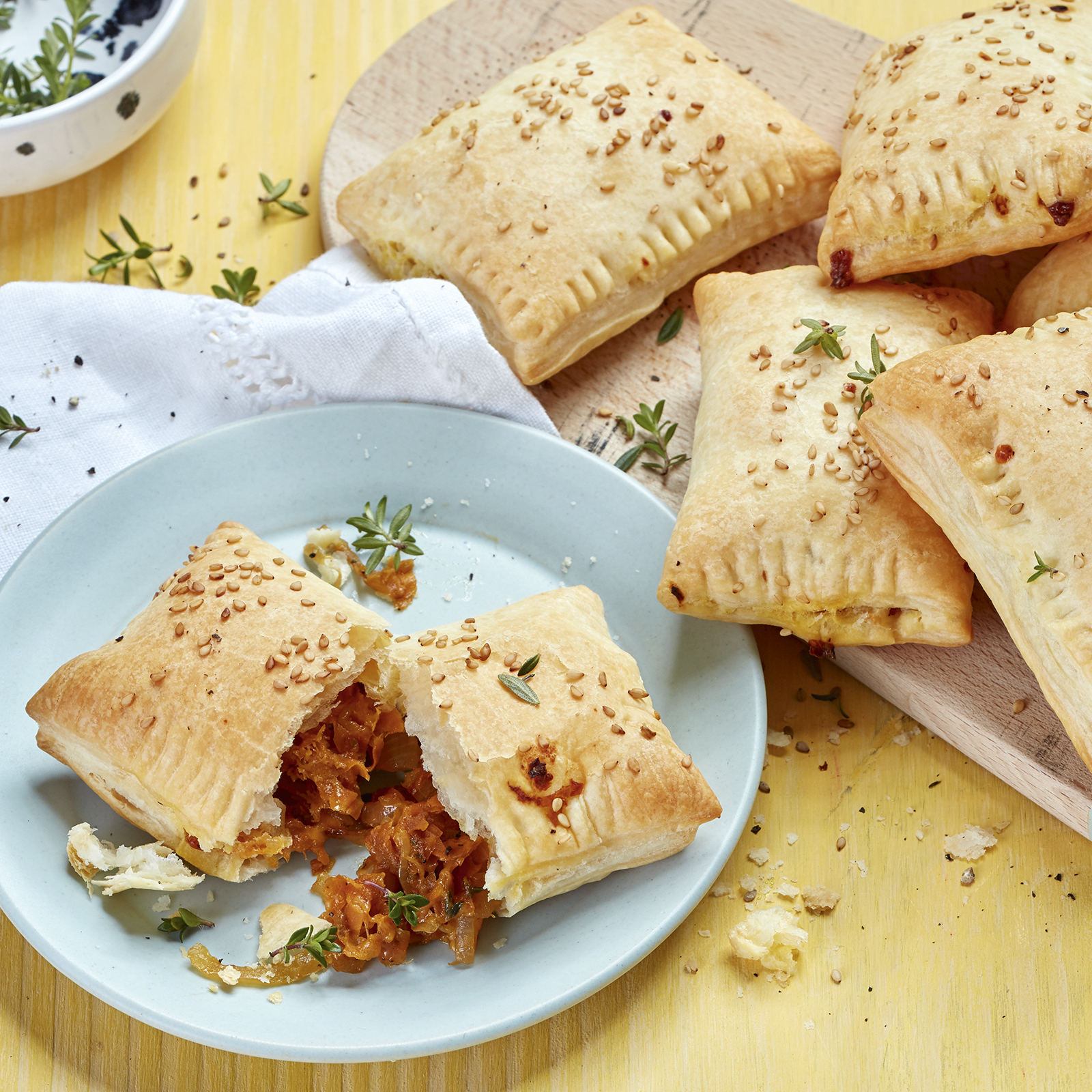 3 21 Blaetterteigtaschen Mit Balsamico Gemuese 1600x1600px