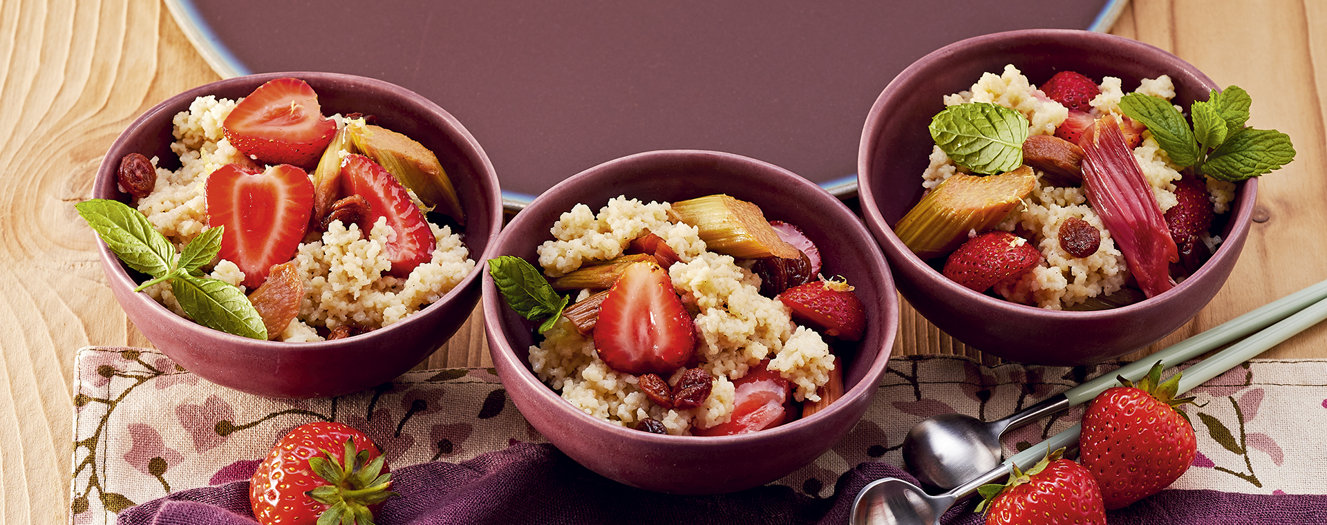 3 21 Rhabarber Erdbeer Kompott Mit Kokos Couscous 1920x760px