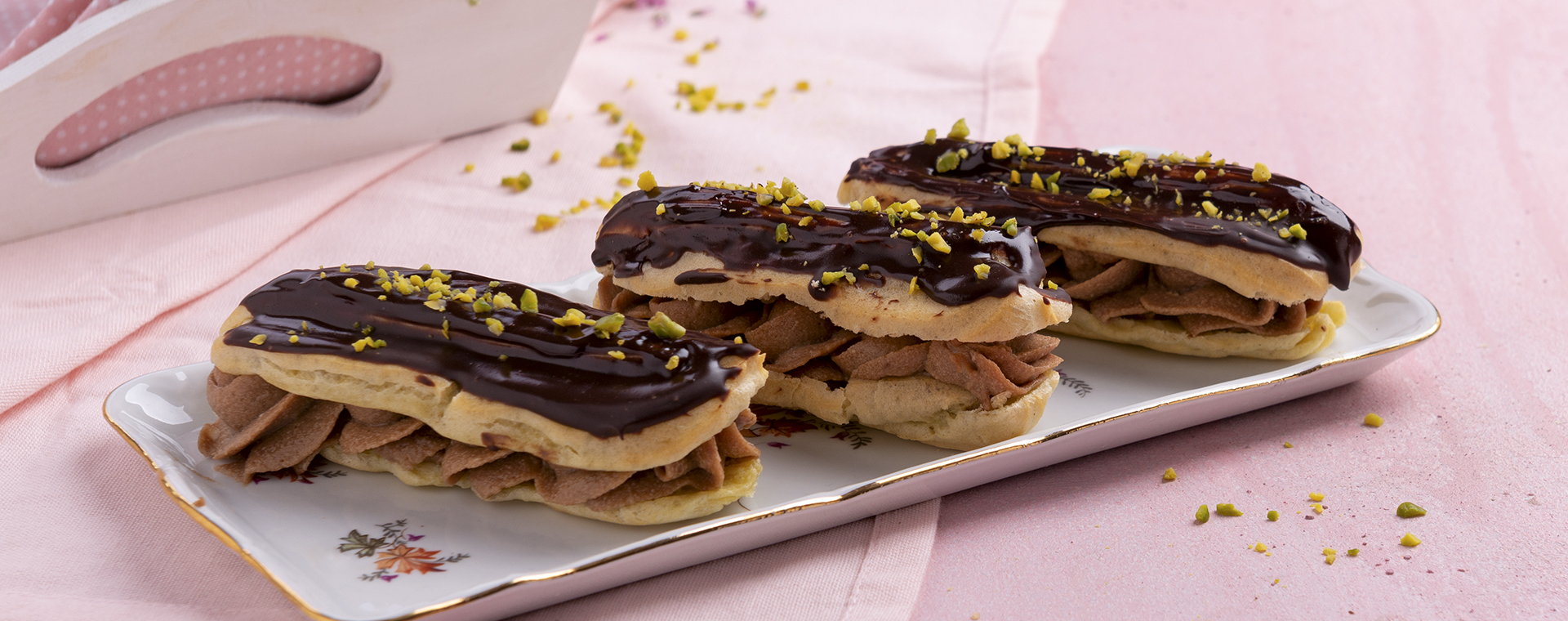 4 21 Eclairs Mit Kaffeebuttercreme 1920x760px