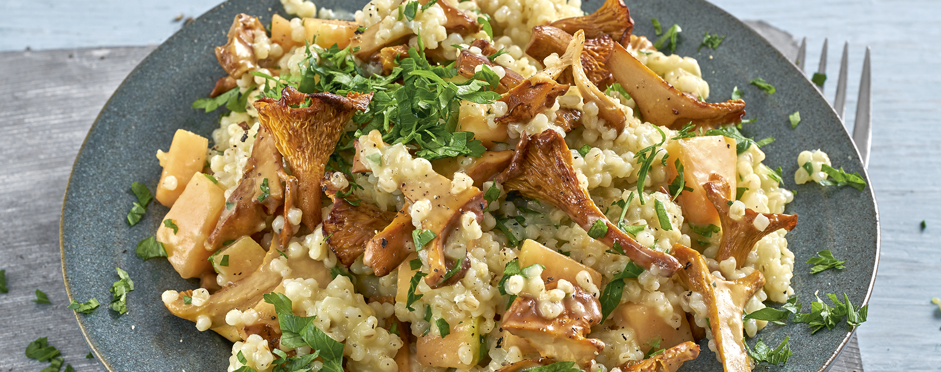 5 21 Graupenrisotto Mit Pfifferlingen Und Melone 1920x760px