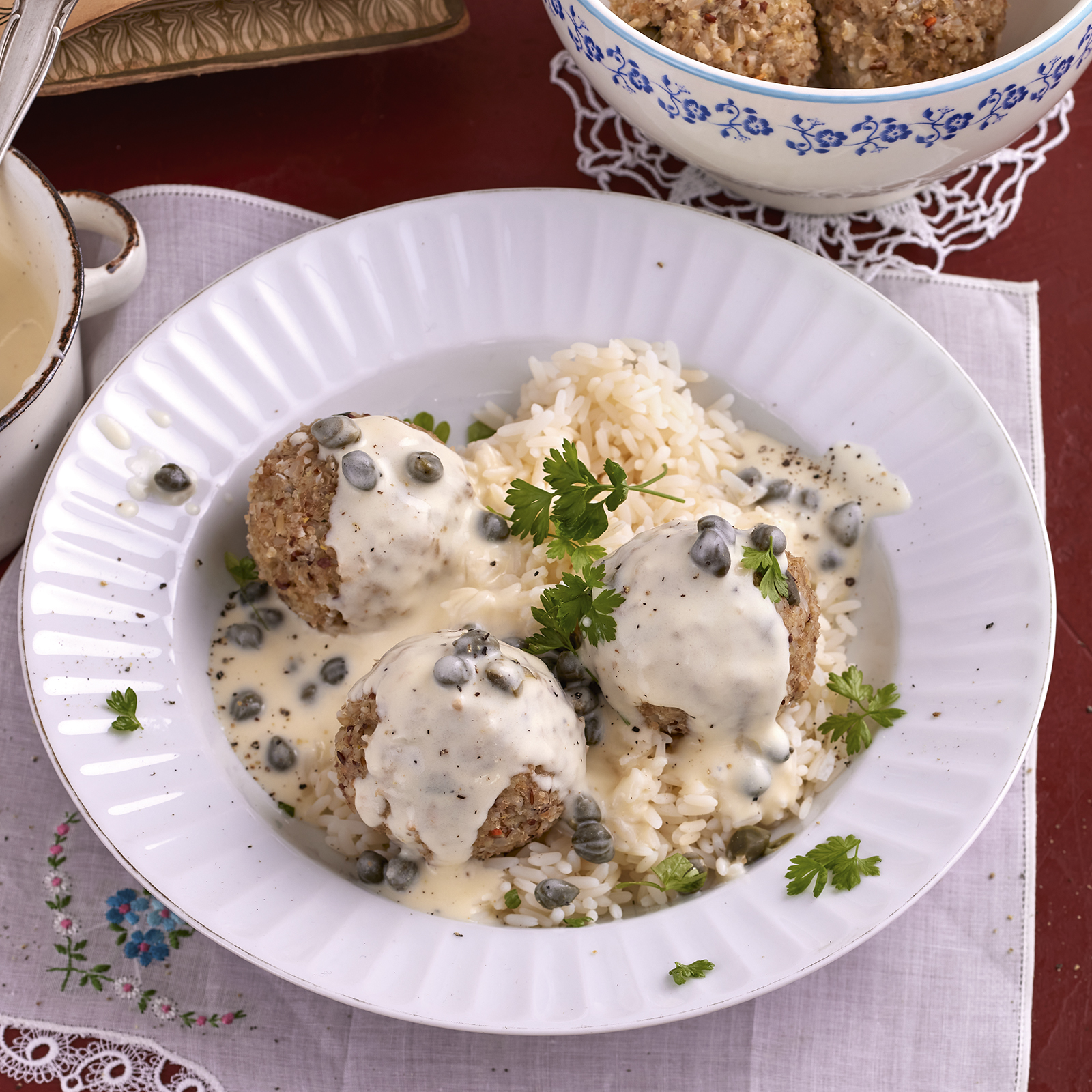 5 21 Koenigsberger Gruenkernklopse Mit Kapernsosse 1600x1600px