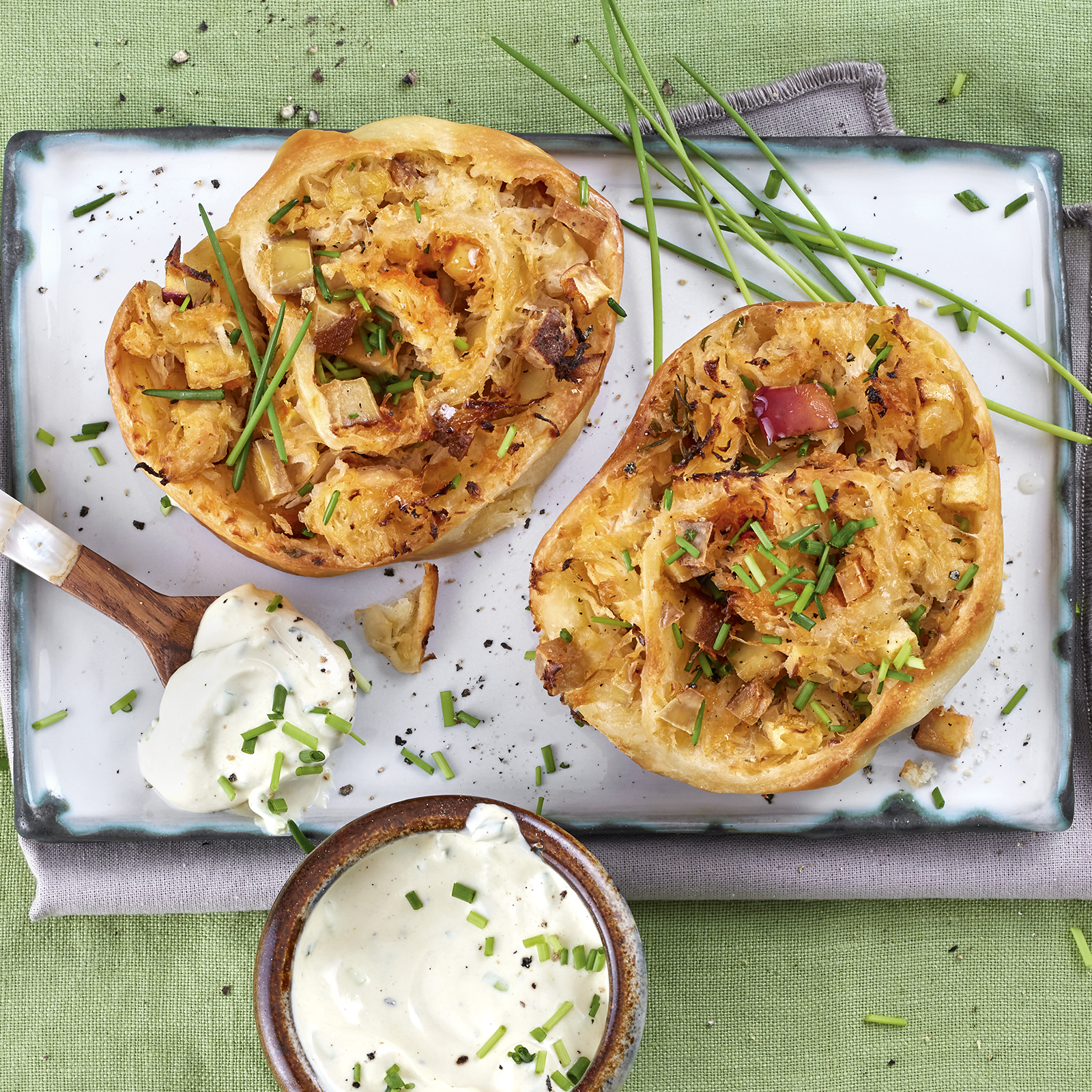 5 21 Sauerkrautschnecken Mit Schnittlauchdip 1600x1600px