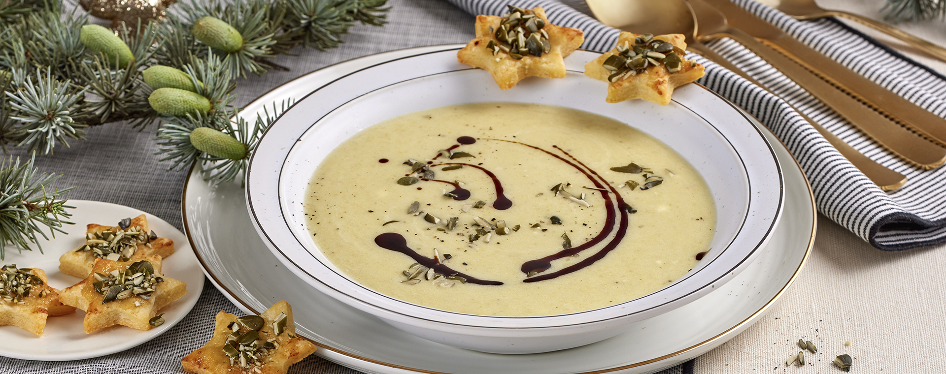 6 21 Gluehwein Winzersuppe Mit Kaesesternen 1920x760px