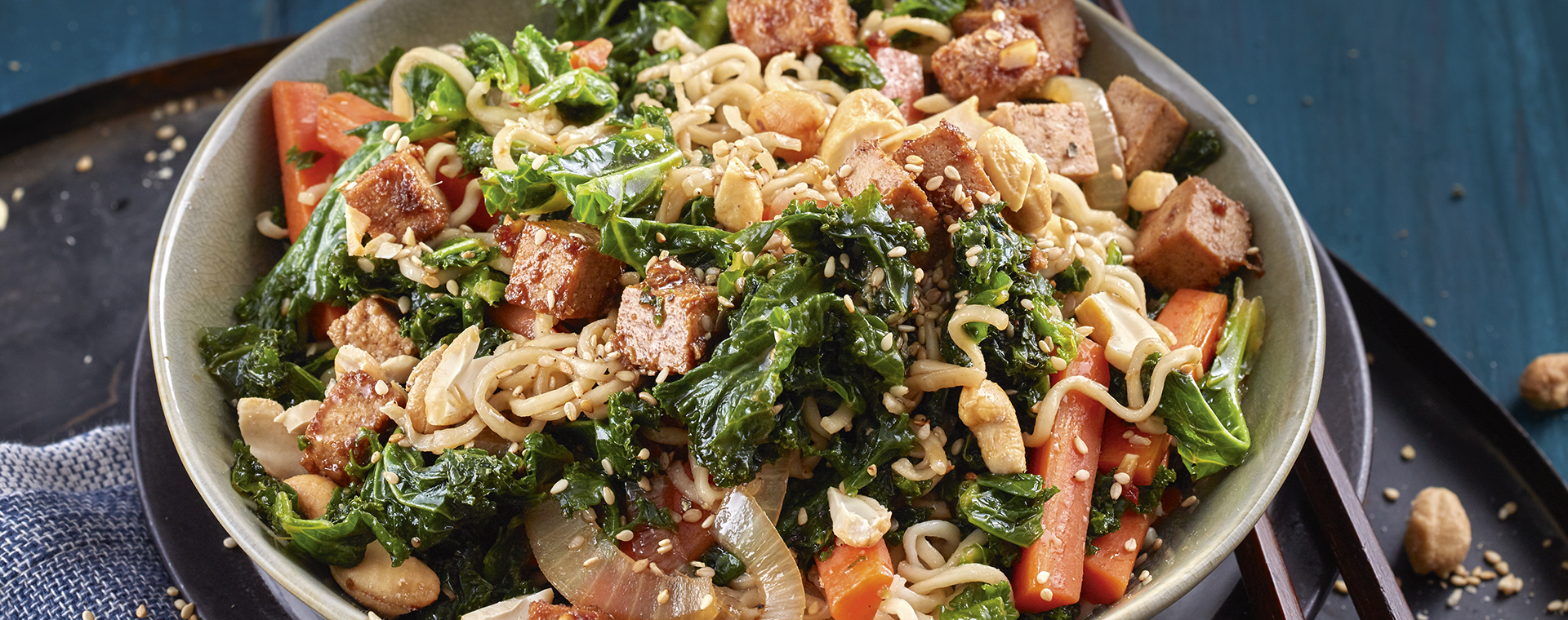 6 21 Gruenkohl Bamigoreng 1920x760px