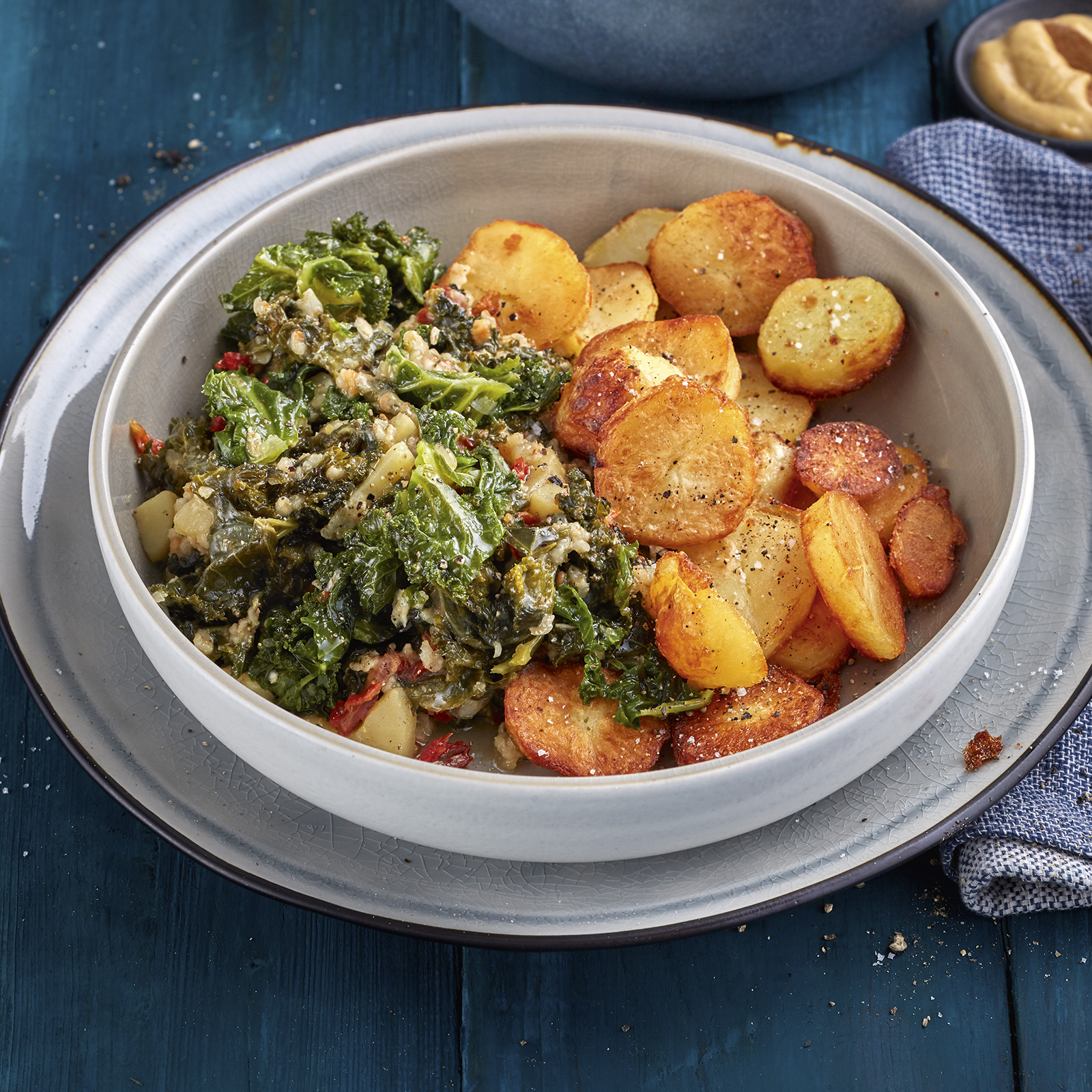 6 21 Gruenkohl Pastinaken Gemuese Mit Bratkartoffeln 1600x1600px