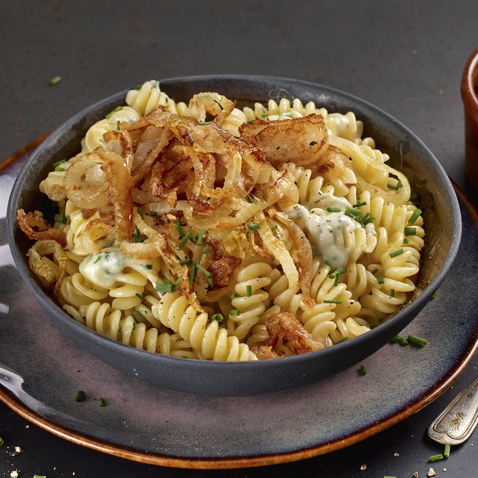 6 21 Kaese Schnittlauch Pasta Mit Roestzwiebeln 1600x1600px