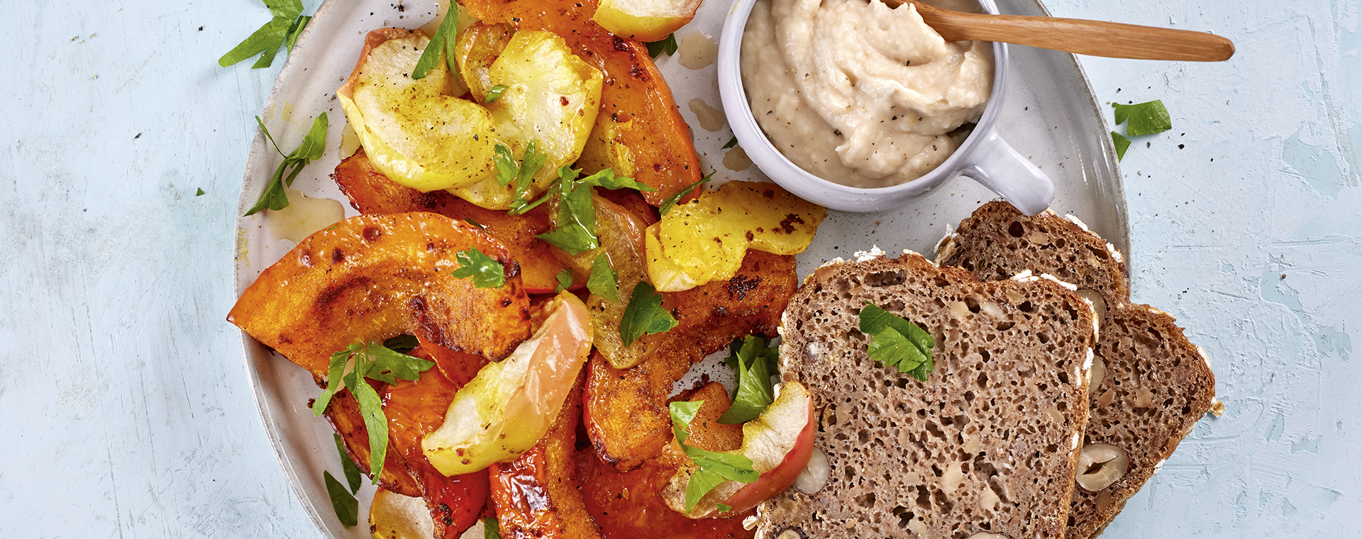 6 21 Kuerbis Apfel Gemuese Mit Bohnenhummus 1920x760px