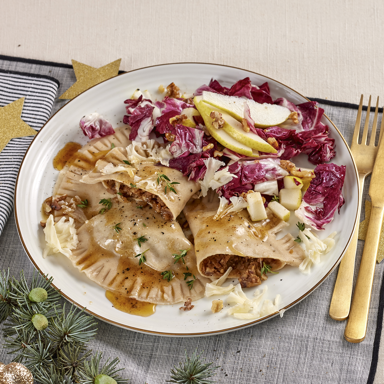 6 21 Schlutzkrapfen Mit Maronenfuellung Und Lebkuchenbutter 1600x1600px