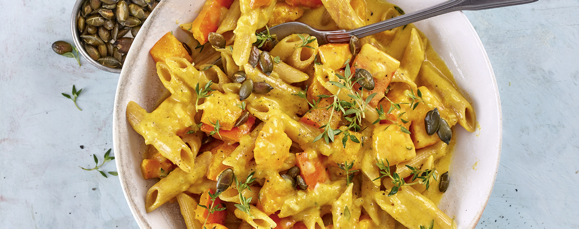 6 21 Zitronige One Pot Pasta Mit Kuerbis 1920x760px