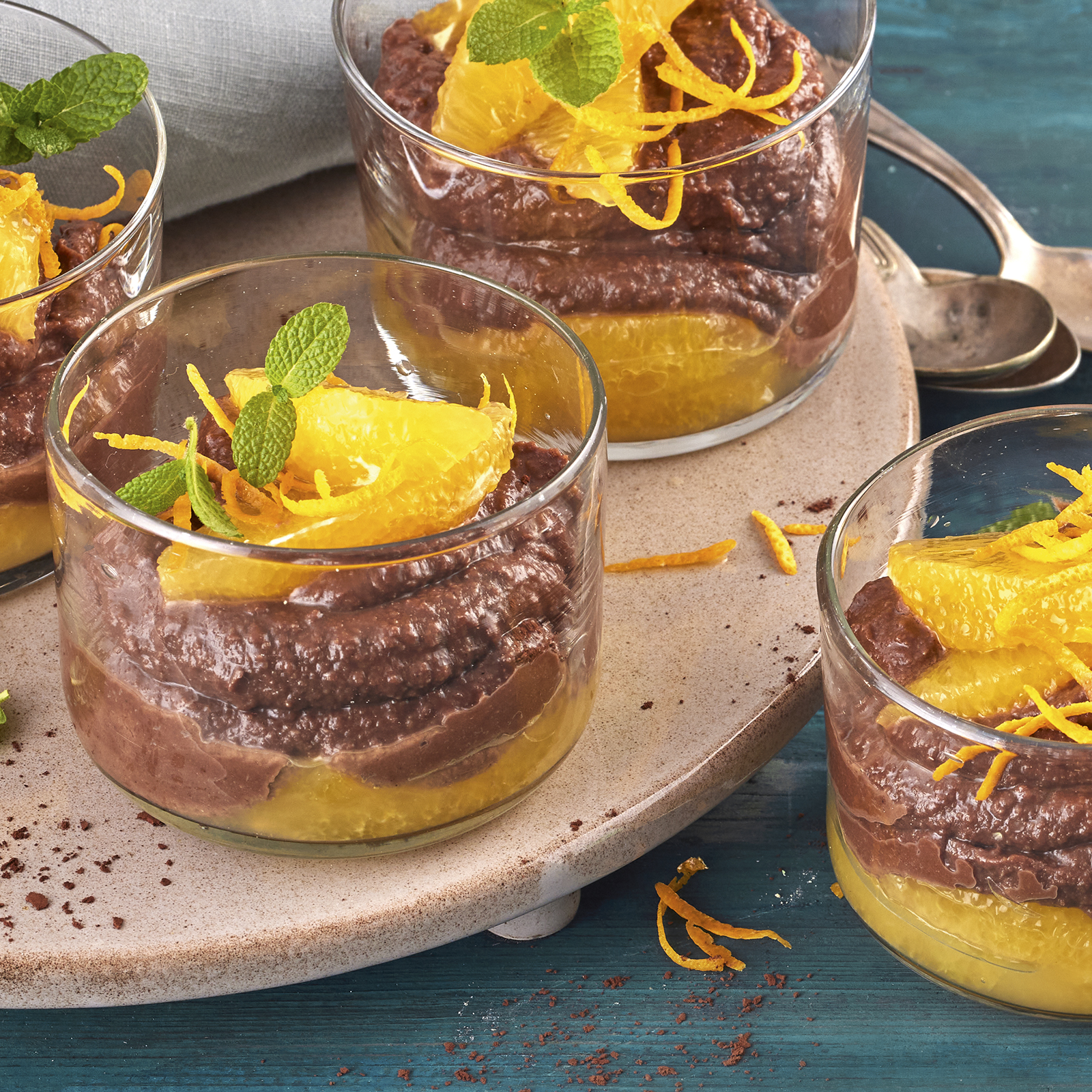 2 22 Schokoladenhummus Mit Marinierten Orangenfilets 1600x1600px