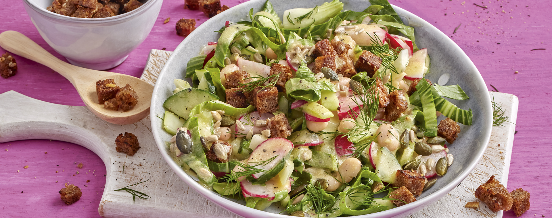 3 22 Pak Choi Gurken Salat Mit Knoblauchcroutons 1920x760px