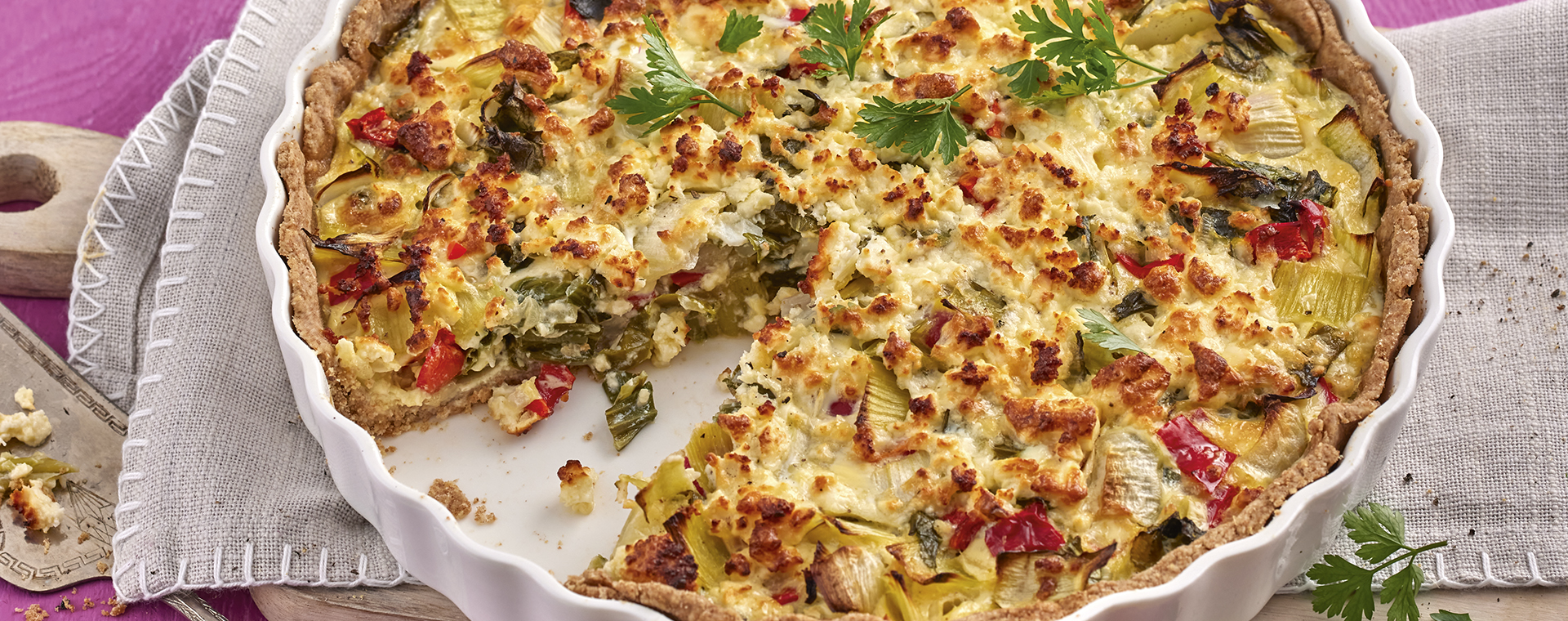 3 22 Pak Choi Quiche Mit Spitzpaprika Und Feta 1920x760px