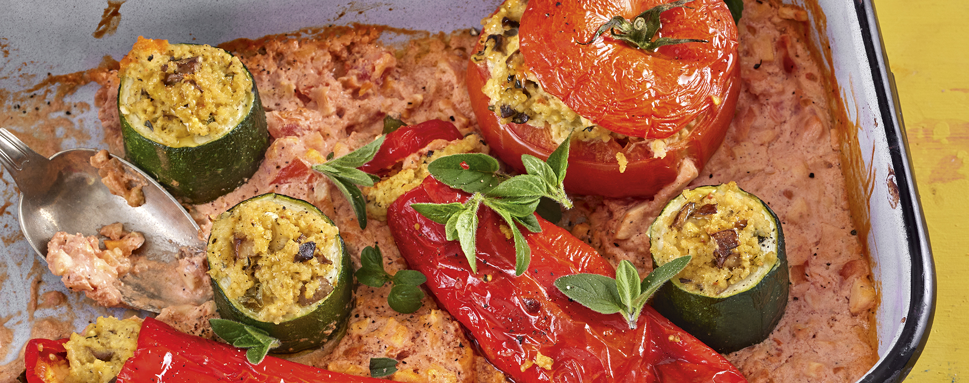 4 22 Ofengemuese Mit Hirsefuellung 1920x760px