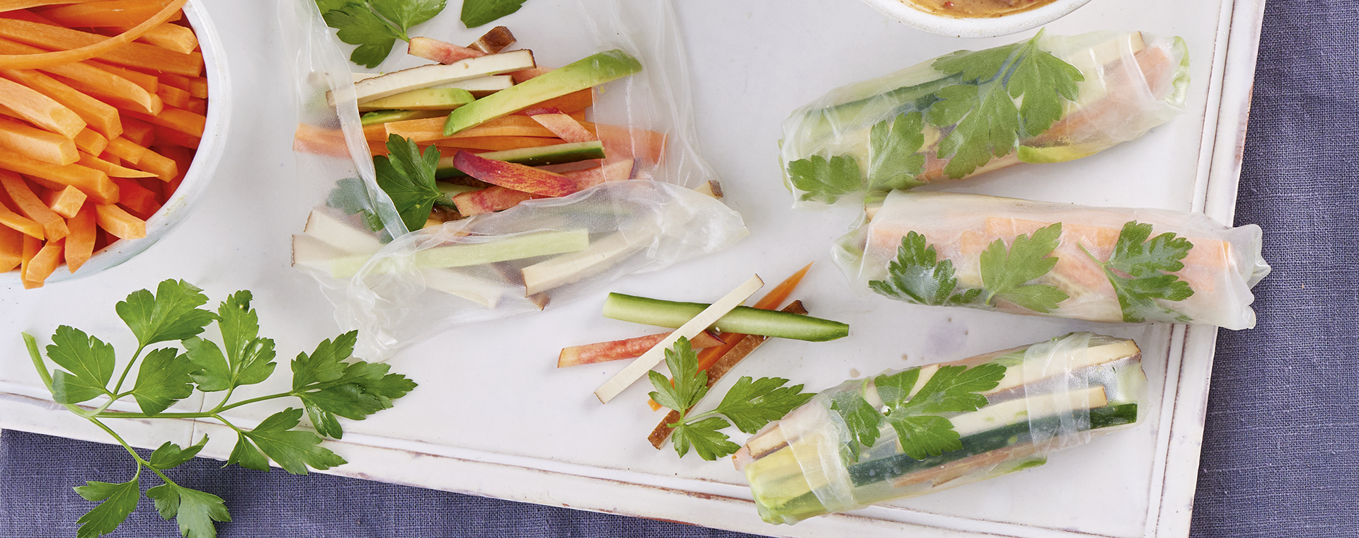 4 22 Sommerrollen Mit Aprikosen Mandel Dip 1920x760px