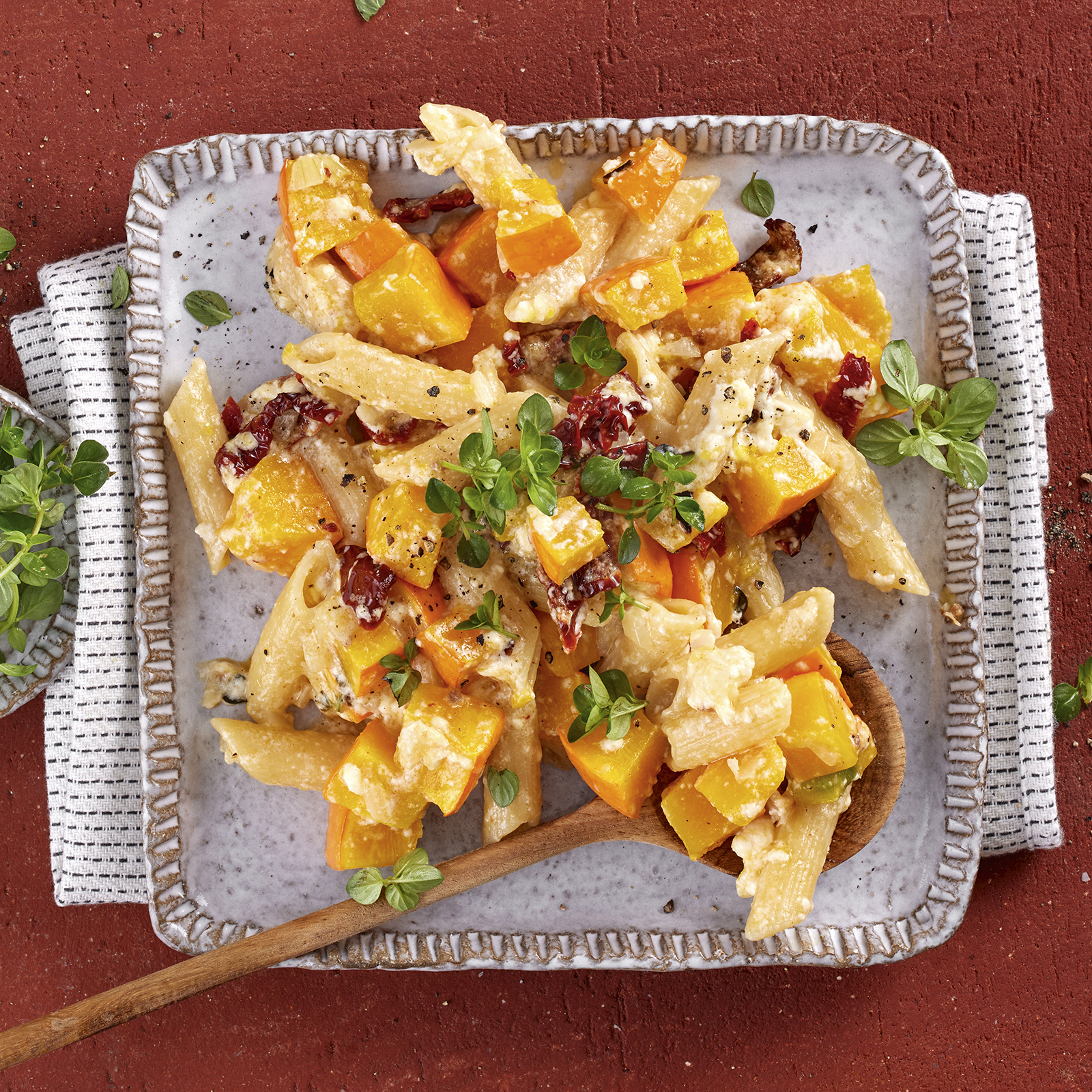 5 22 Baked Feta Pasta Mit Kuerbis 1600x1600px