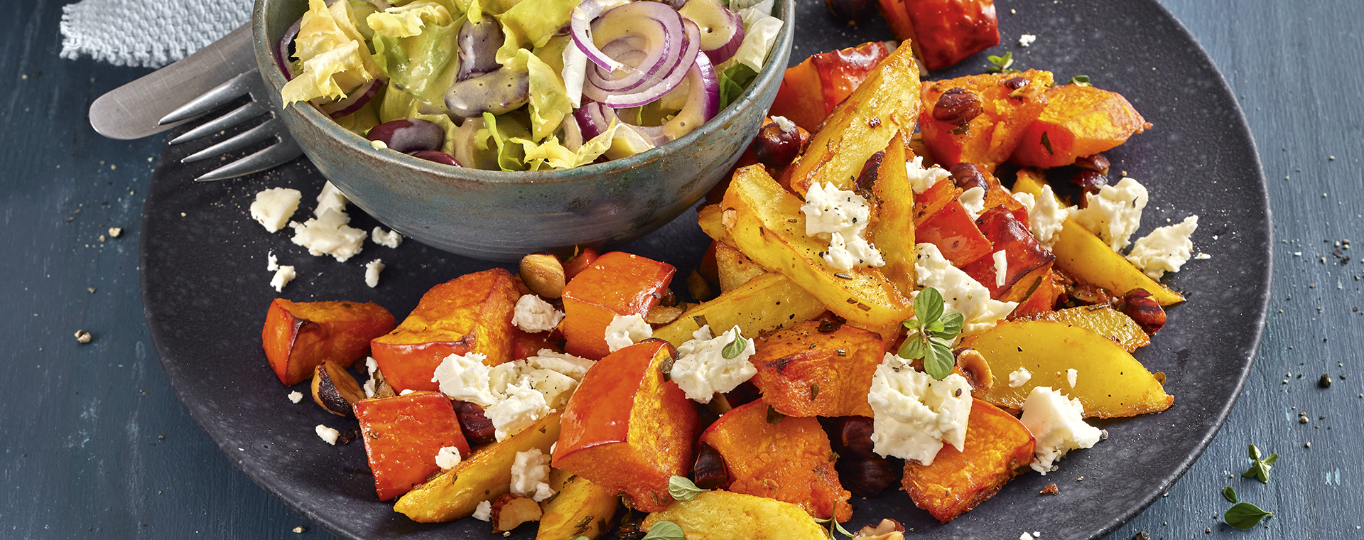 5 22 Kuerbis Kartoffel Ofengemuese Mit Endiviensalat 1920x760px