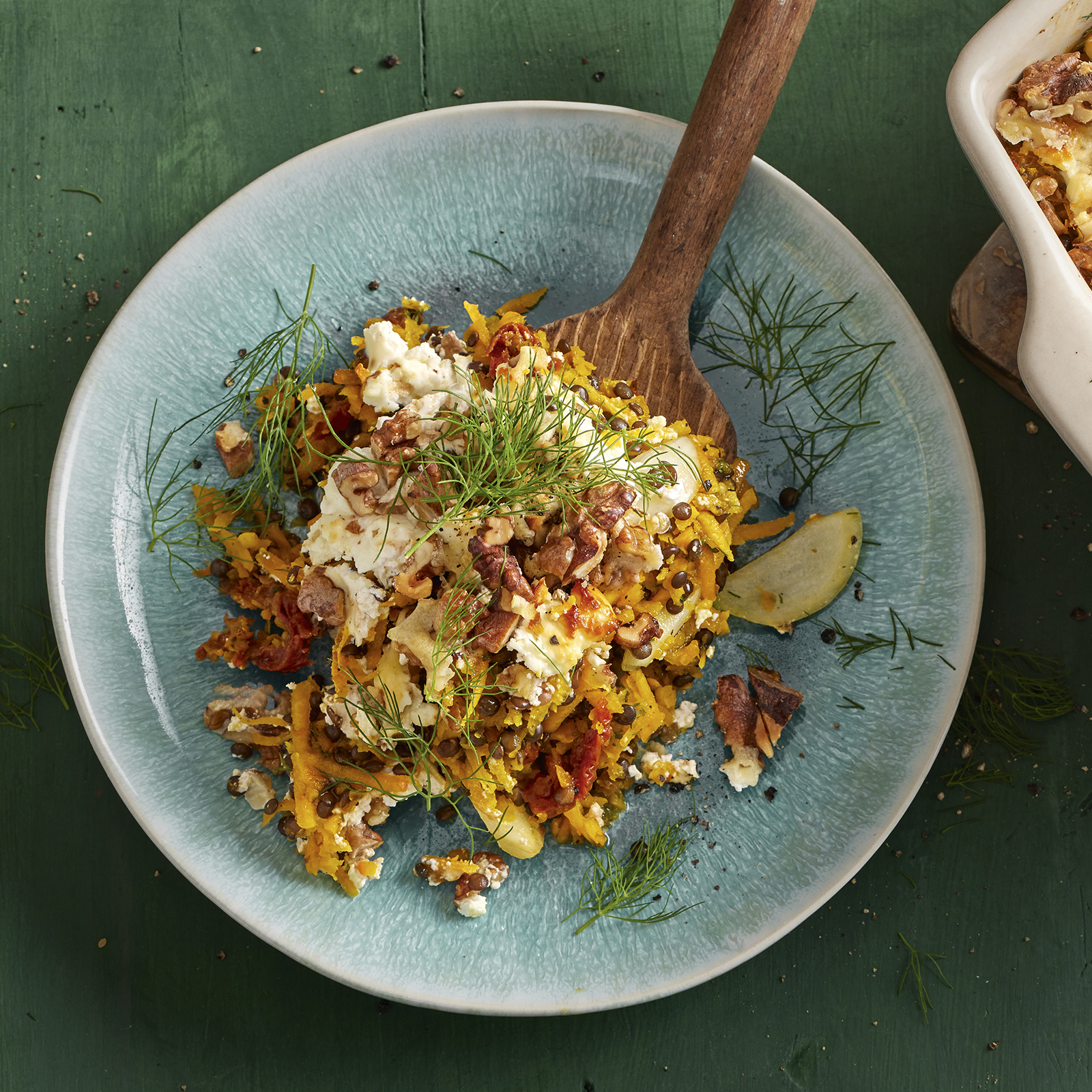 6 22 Kuerbis Linsen Auflauf Mit Walnuss Kaese Kruste 1600x1600px