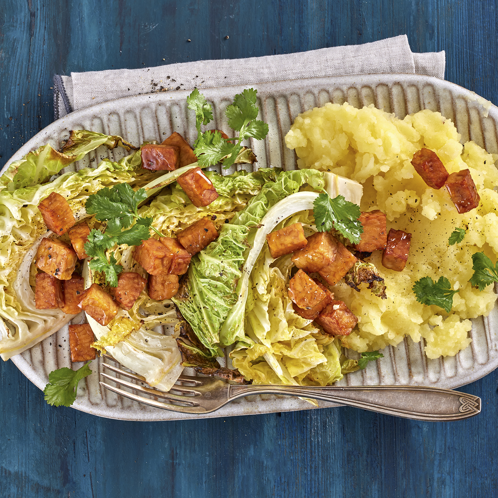 6 22 Wirsingspalten Mit Kartoffelstampf Und Tempeh 1600x1600px