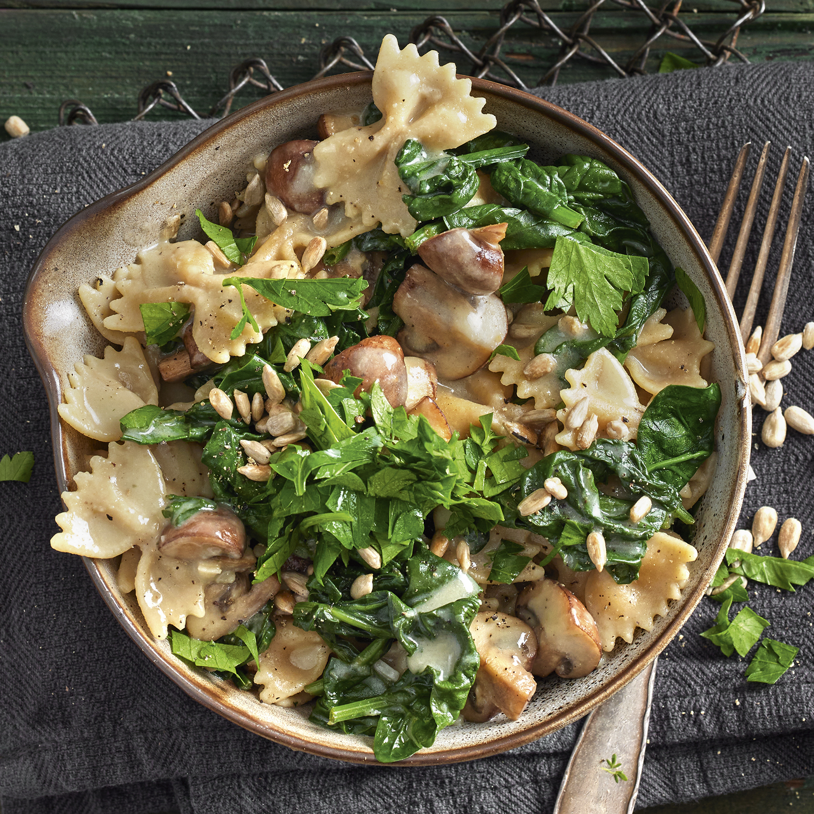 1 23 One Pot Pasta Mit Spinat Und Pilzen 1600x1600px