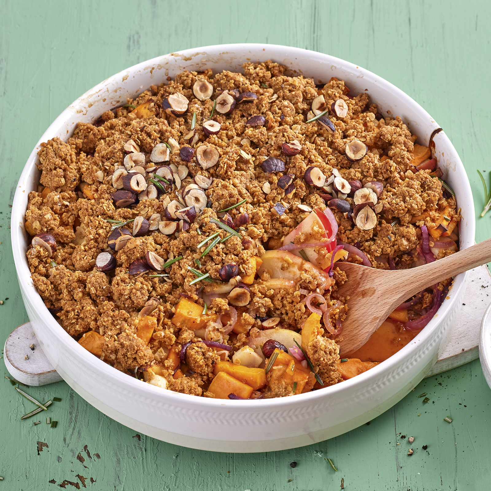 1 23 Suesskartoffel Pastinaken Crumble Mit Aepfeln 1600x1600px