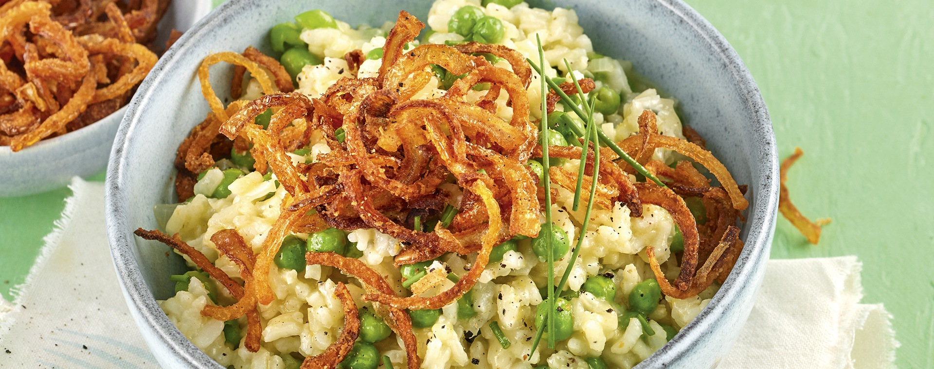 2 23 Erbsenrisotto Mit Roestzwiebeln 1920x760px