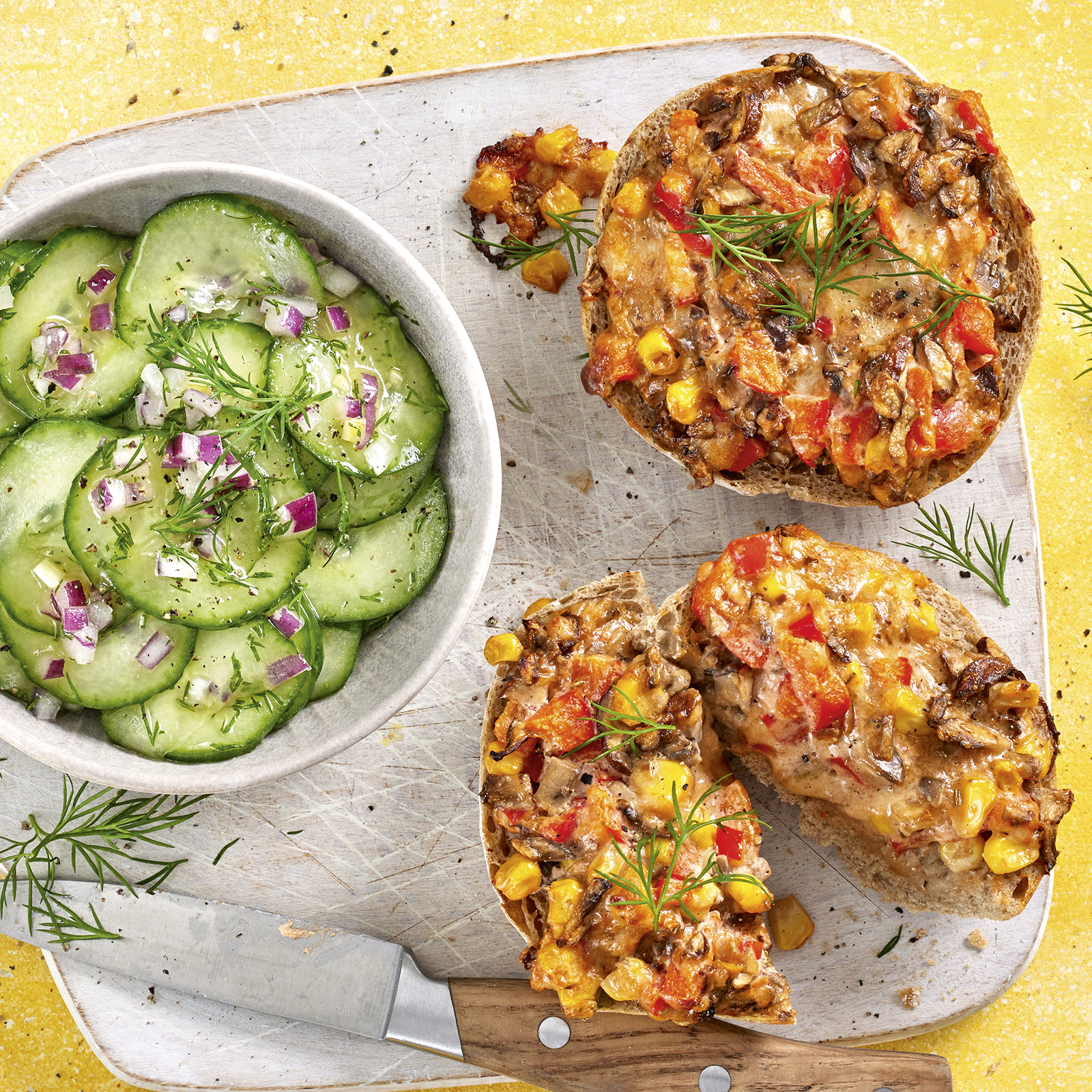 3 23 Pizzabroetchen Mit Gurkensalat 1600x1600px