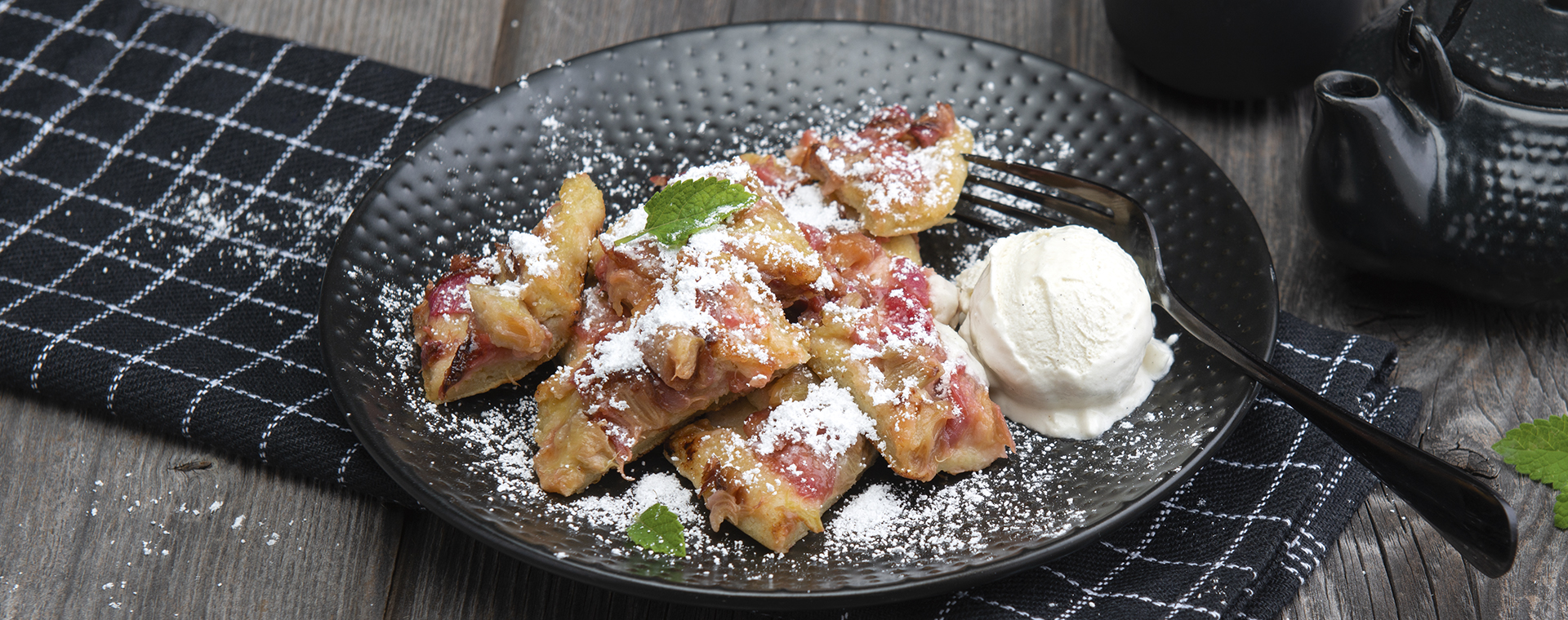 3 23 Rhabarber Schmarrn Mit Vanilleeis 1920x760px