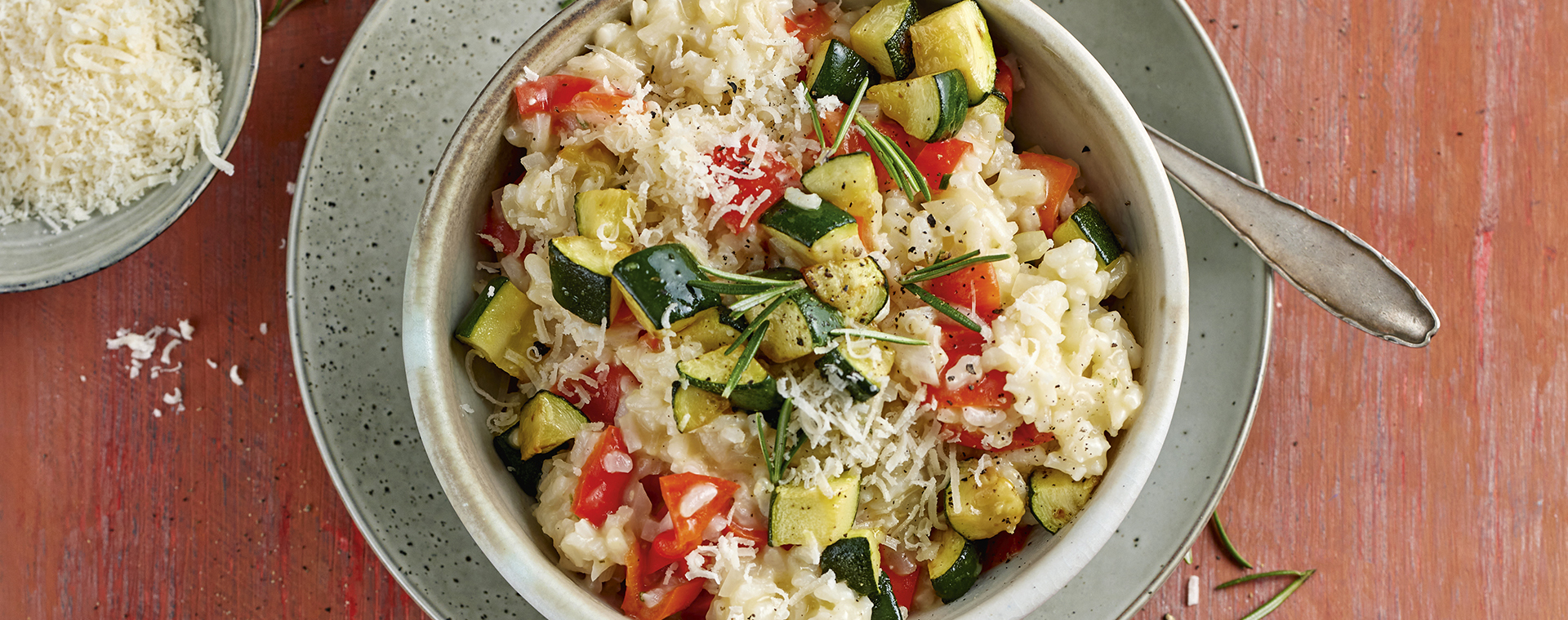 4 23 Buntes Zucchini Paprika Risotto 1920x760px