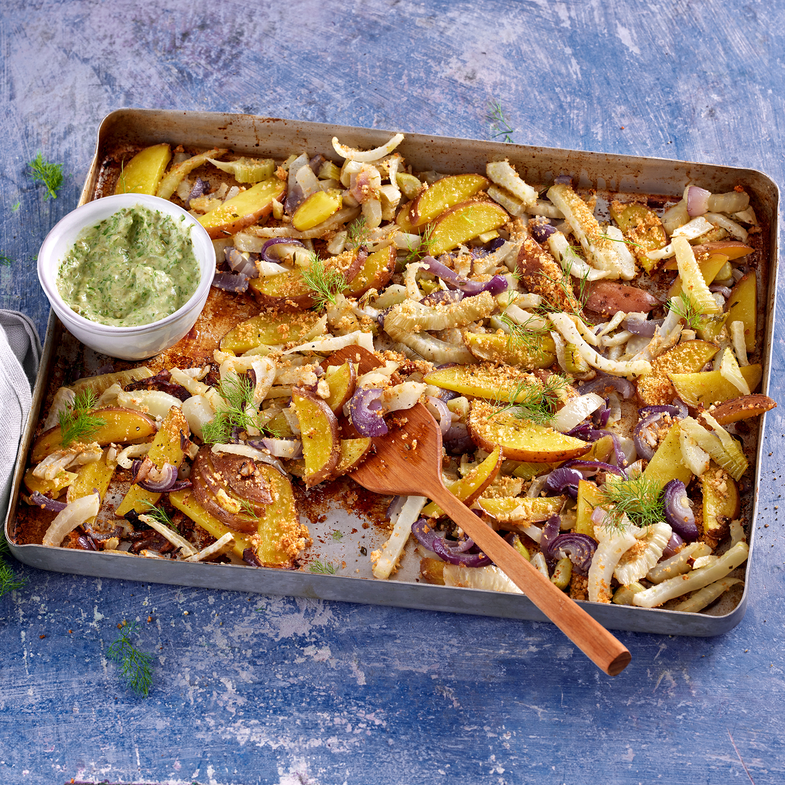 4 23 Fenchel Und Kartoffeln Vom Blech Mit Kapern Salsa 1600x1600px