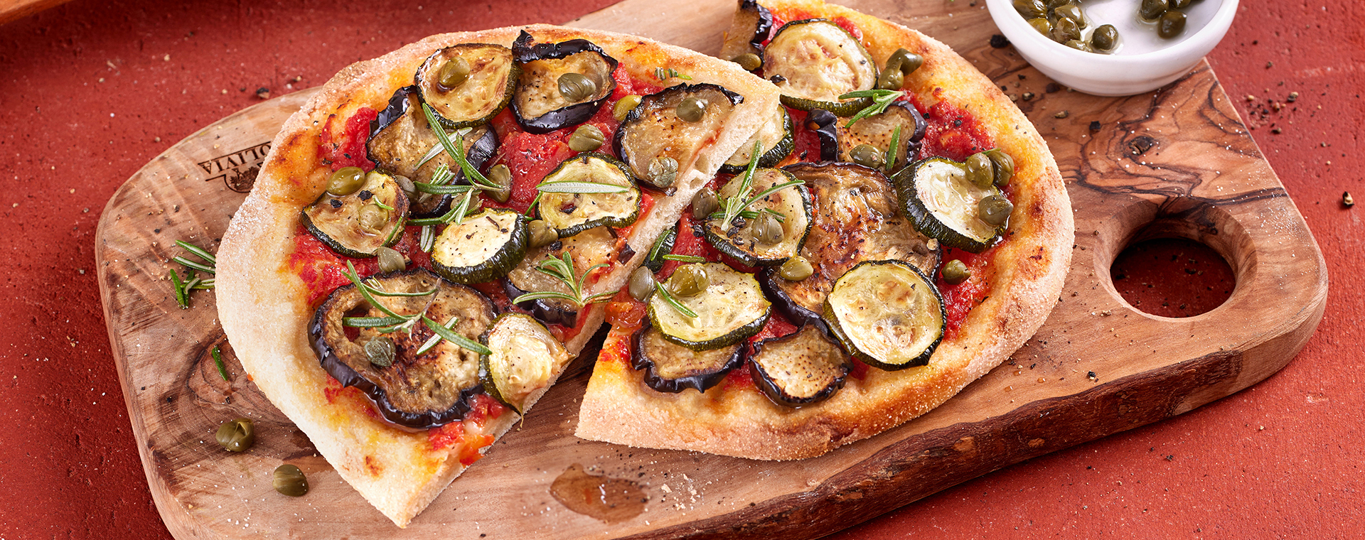 4 23 Pinsa Mit Auberginen Und Zucchini 1920x760px