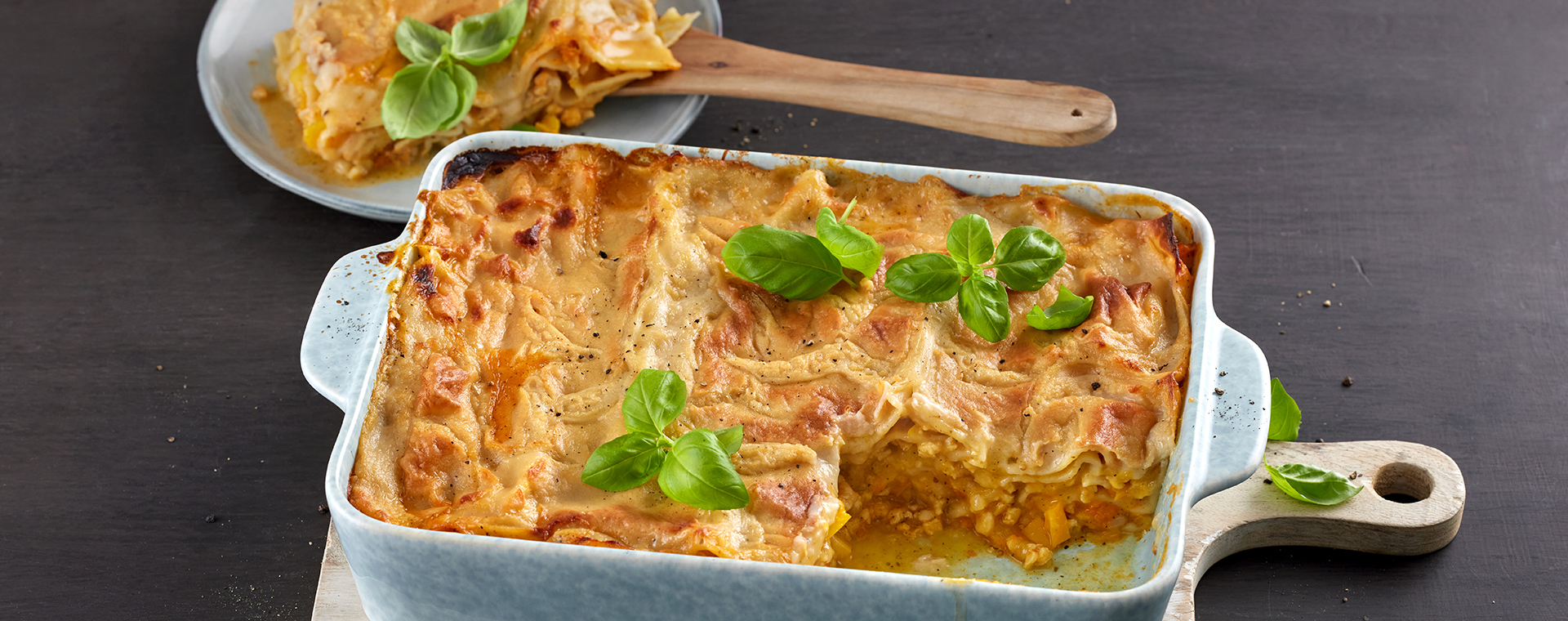 4 23 Vegane Lasagne Mit Gelber Bolognese 1920x760px