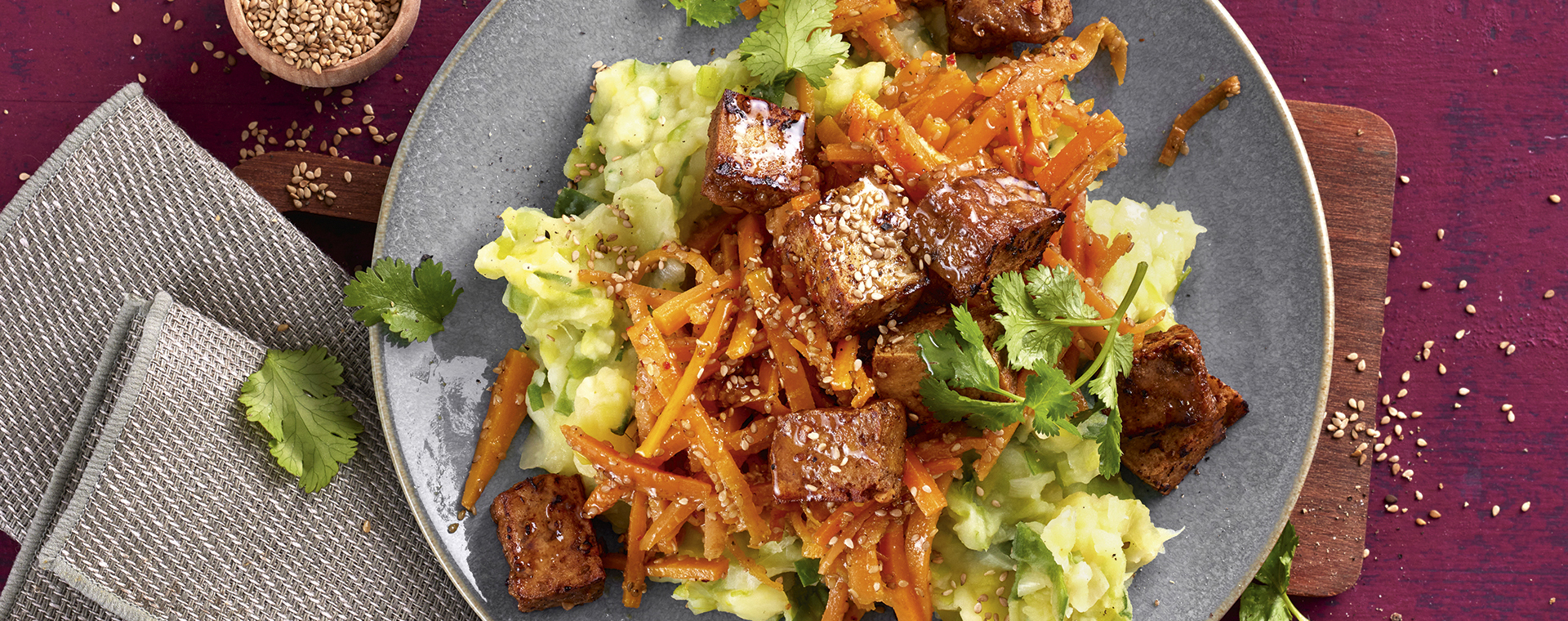 6 23 Kartoffel Lauch Stampf Mit Sesam Moehren Und Tofu 1920x760px