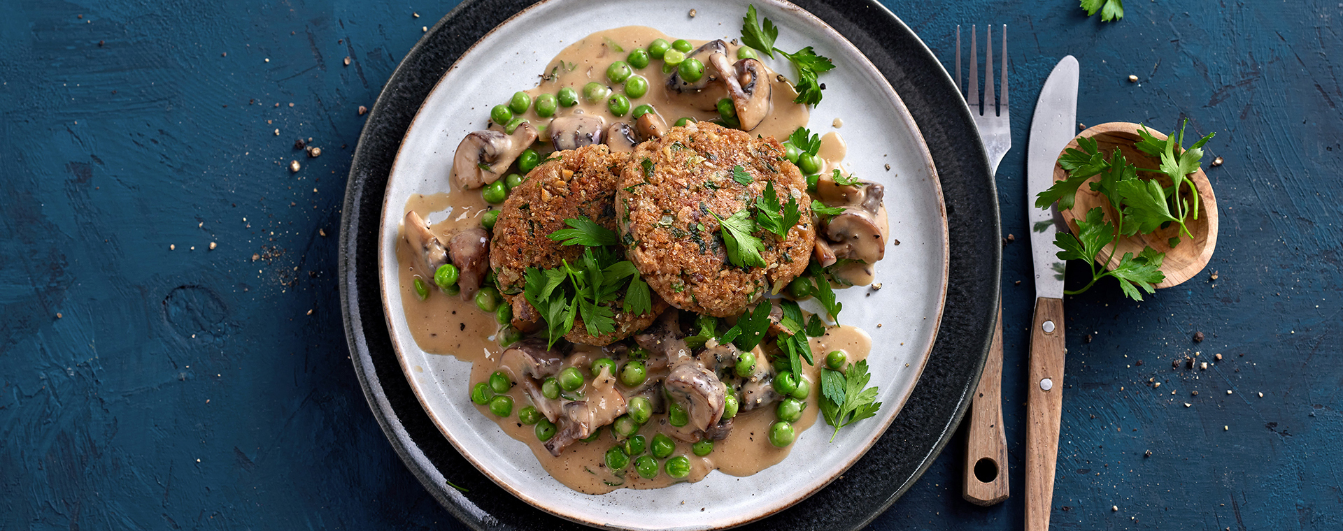 1 24 Pfannenknoedel Mit Champignonrahmsosse 1920x760px