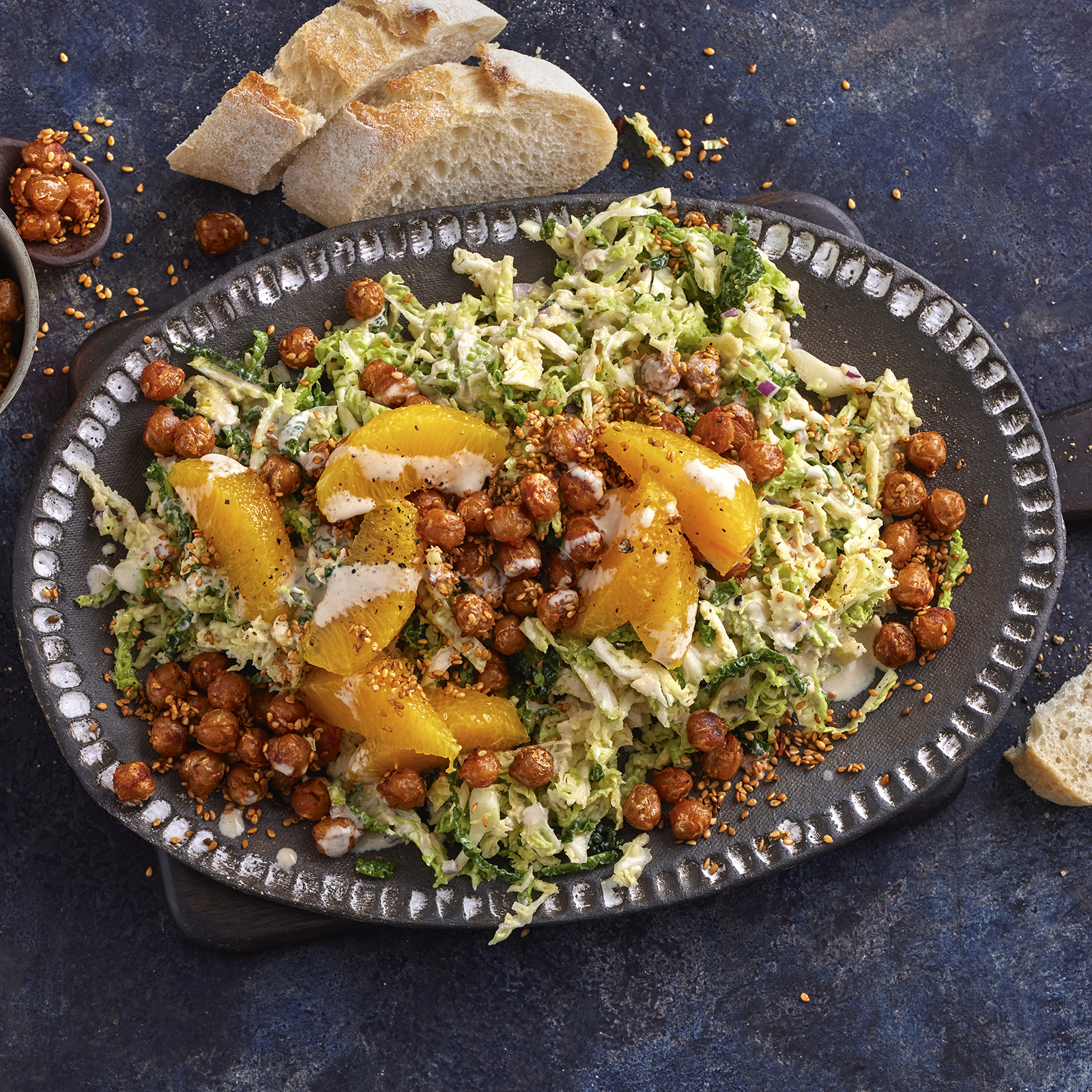 1 24 Wirsingsalat Mit Geroesteten Kichererbsen 1600x1600px