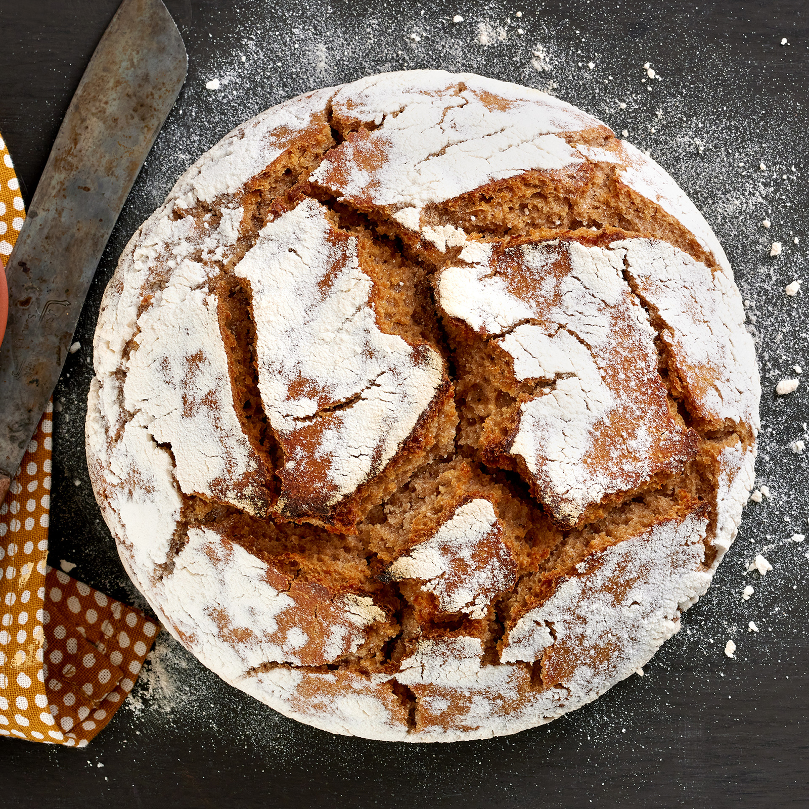 2 24 Emmer Weizen Brot 1600x1600px