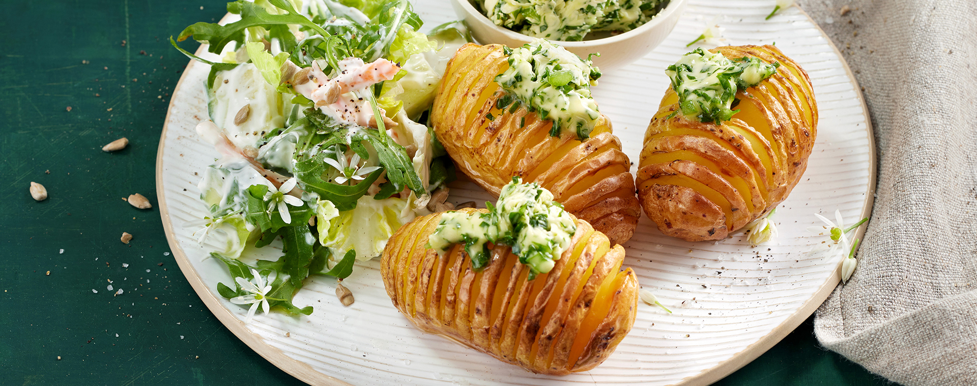 2 24 Faecherkartoffeln Mit Baerlauchbutter 1920x760px