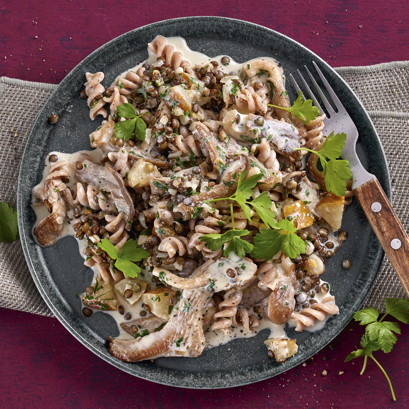 2 24 Fusilli Mit Linsen 1600x1600px