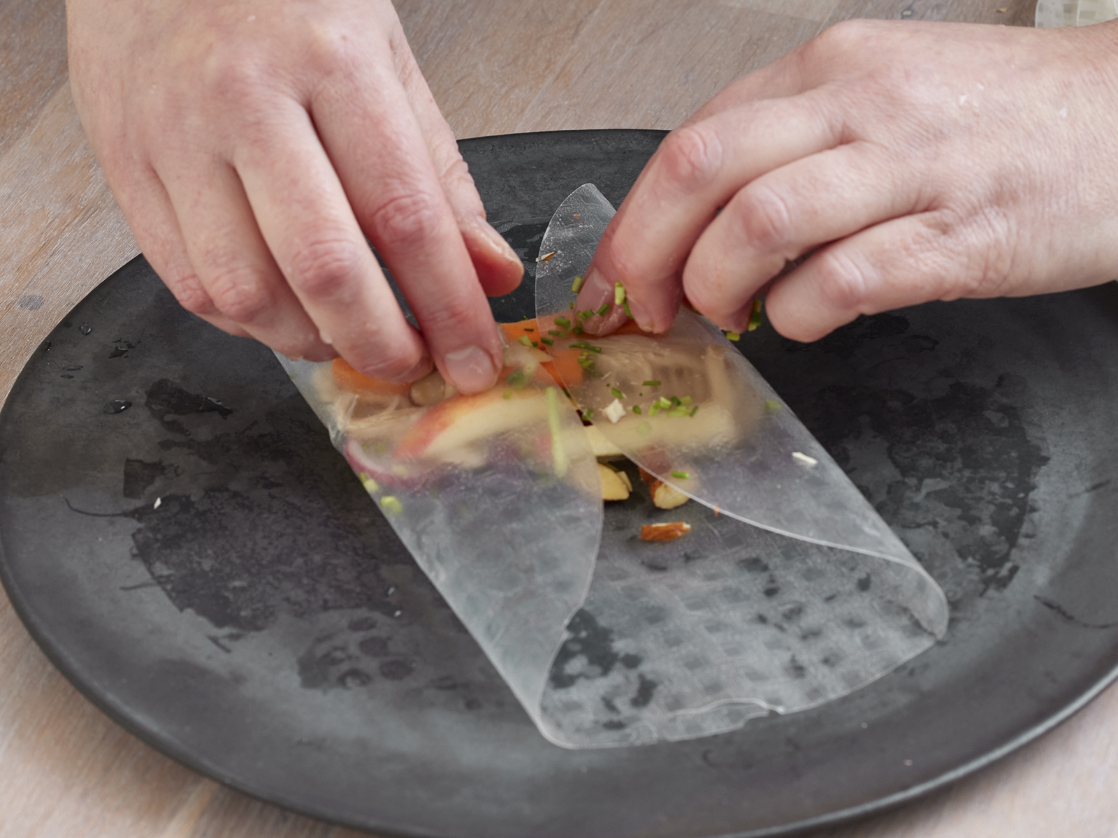 2 24 Gluecksrollen 1600x1200px Step 2