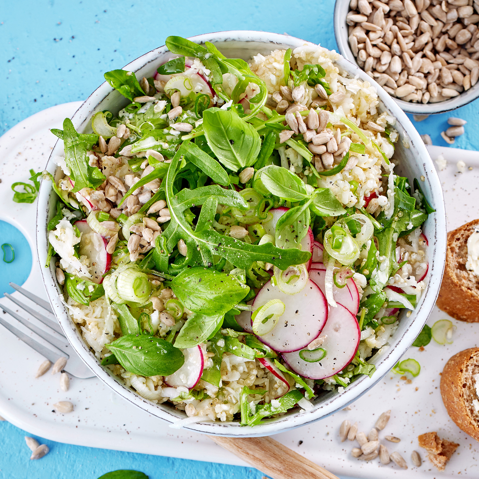 2 24 Quinoa Blumenkohl Salat 1600x1600px