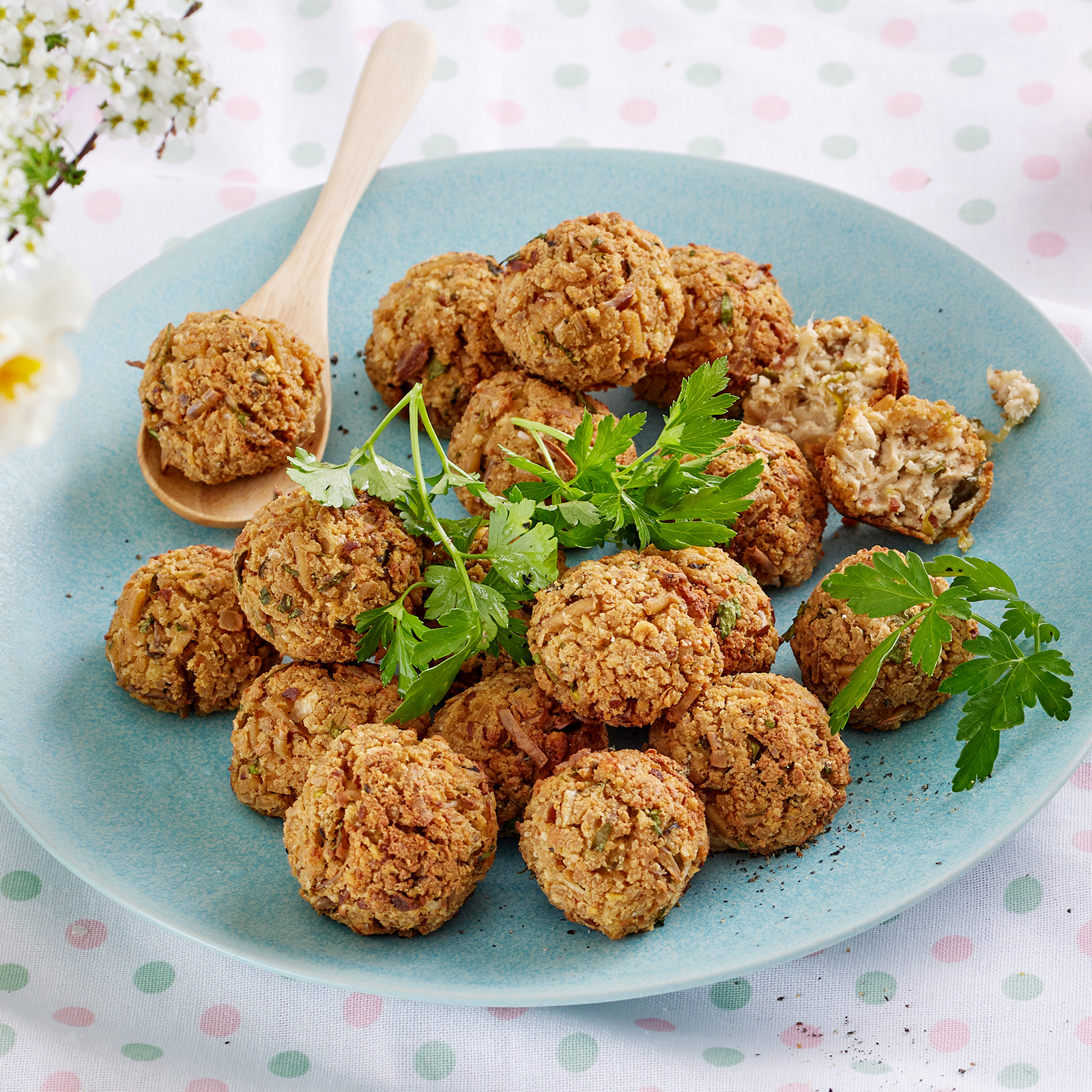 2 24 Wuerzige Tofubaellchen 1600x1600px