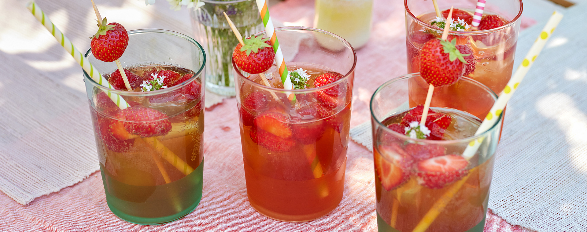 3 24 Earl Grey Bowle Mit Beeren 1920x760px