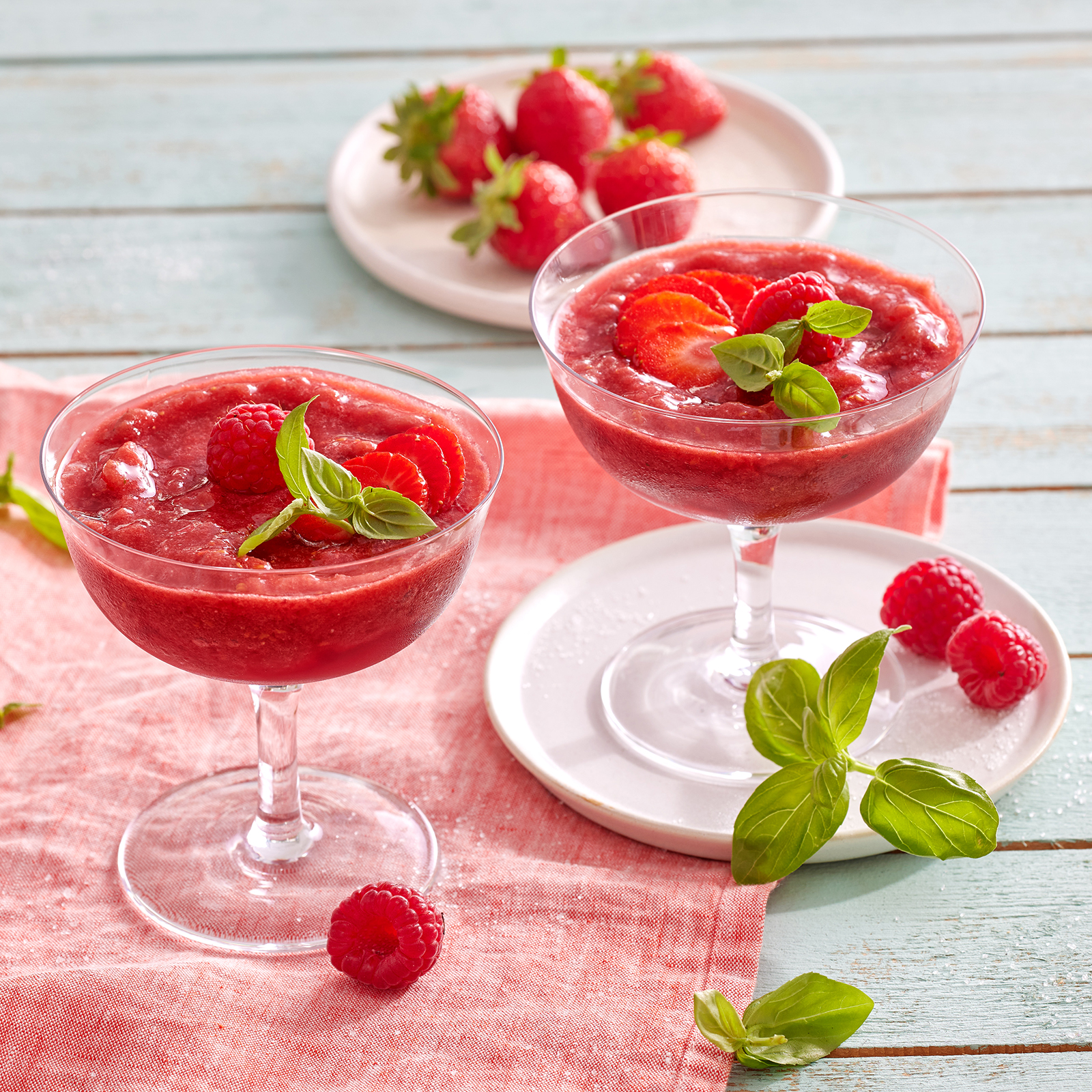 3 24 Frozen Berry Daiquiri 1600x1600px