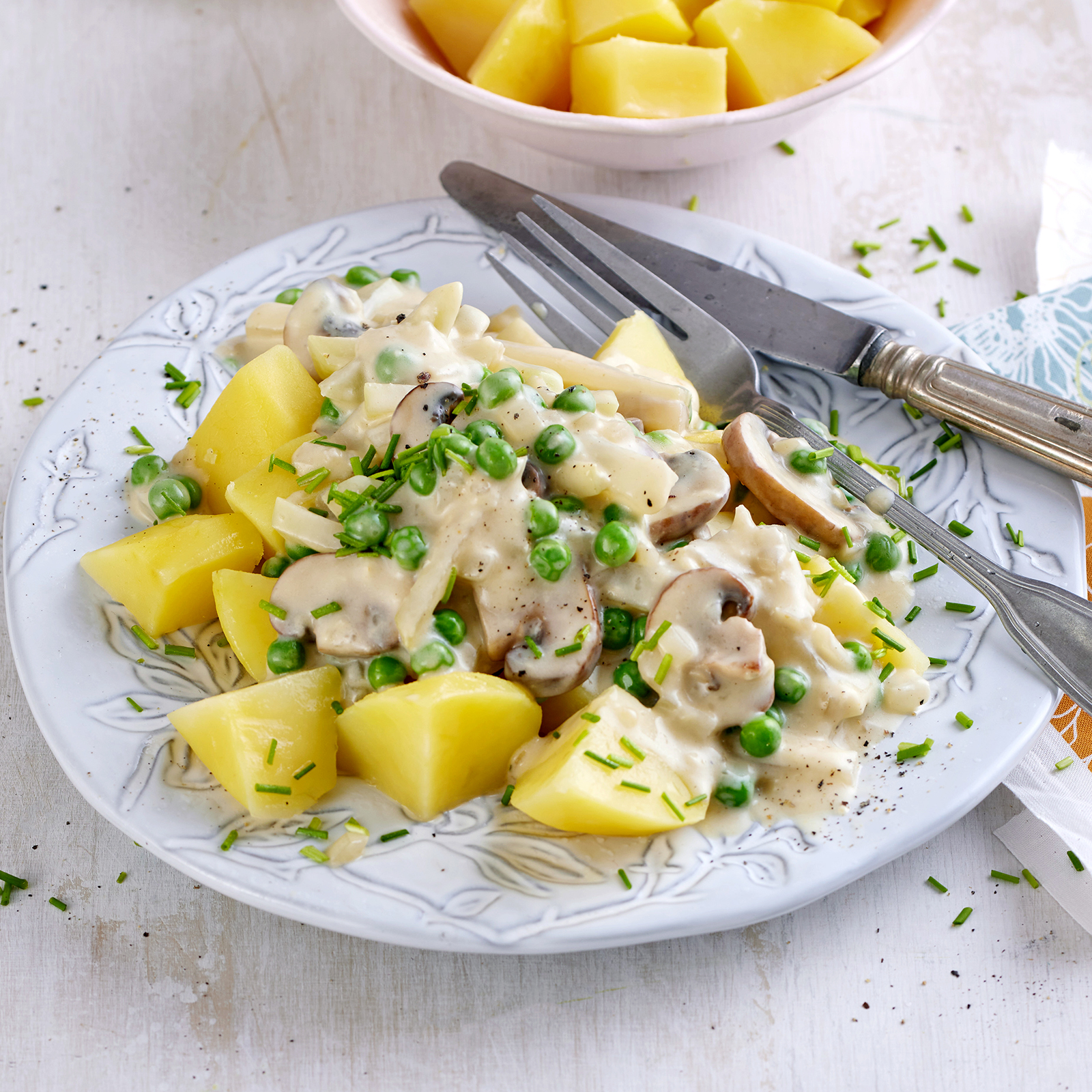 3 24 Kohlrabi Pilz Frikassee Mit Salzkartoffeln 1600x1600px